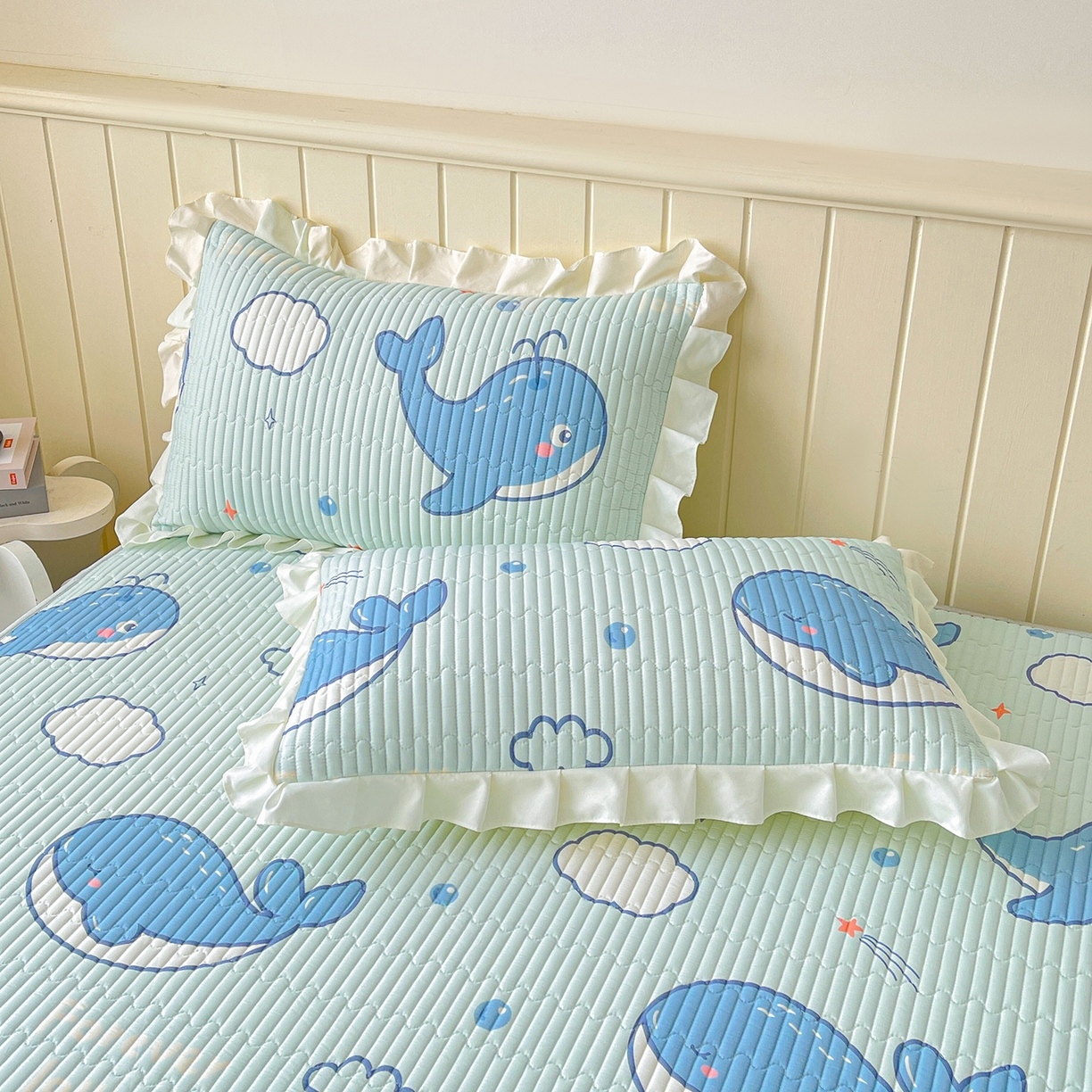 91家纺网 家纺一手货源 找家纺 伊人坊2025新款A类唯美纯棉印花夹棉床笠 纯棉+蓝鲸鱼