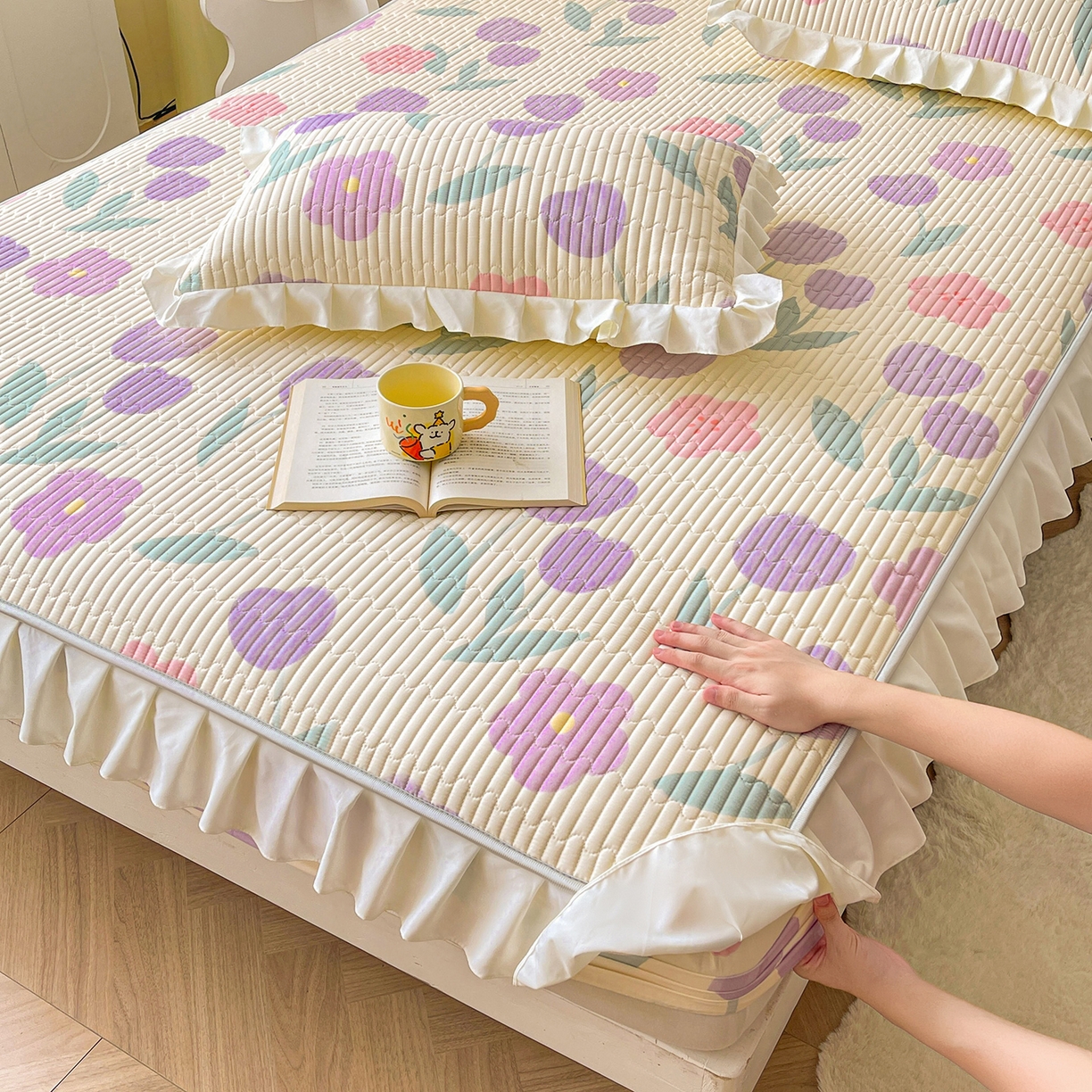 91家纺网 家纺一手货源 找家纺 伊人坊2025新款A类唯美纯棉印花夹棉床笠 纯棉+遇见花开