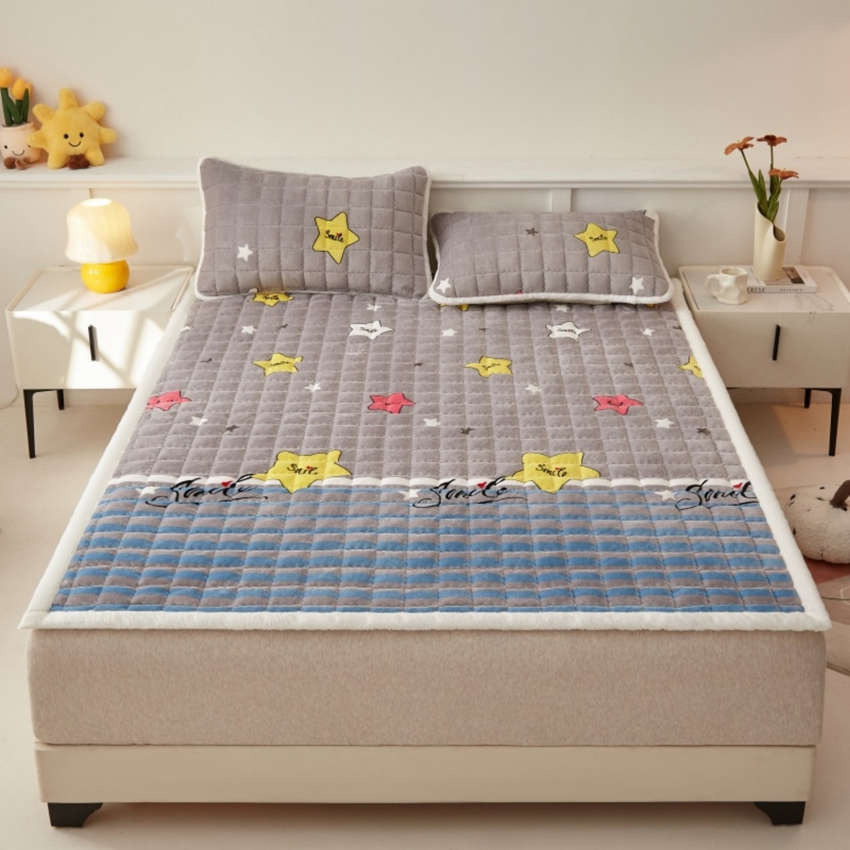 91家纺网 家纺一手货源 找家纺 东宇床垫 2025新款A类牛奶绒印花直角防滑床垫床褥三件套-成人款 五彩星空