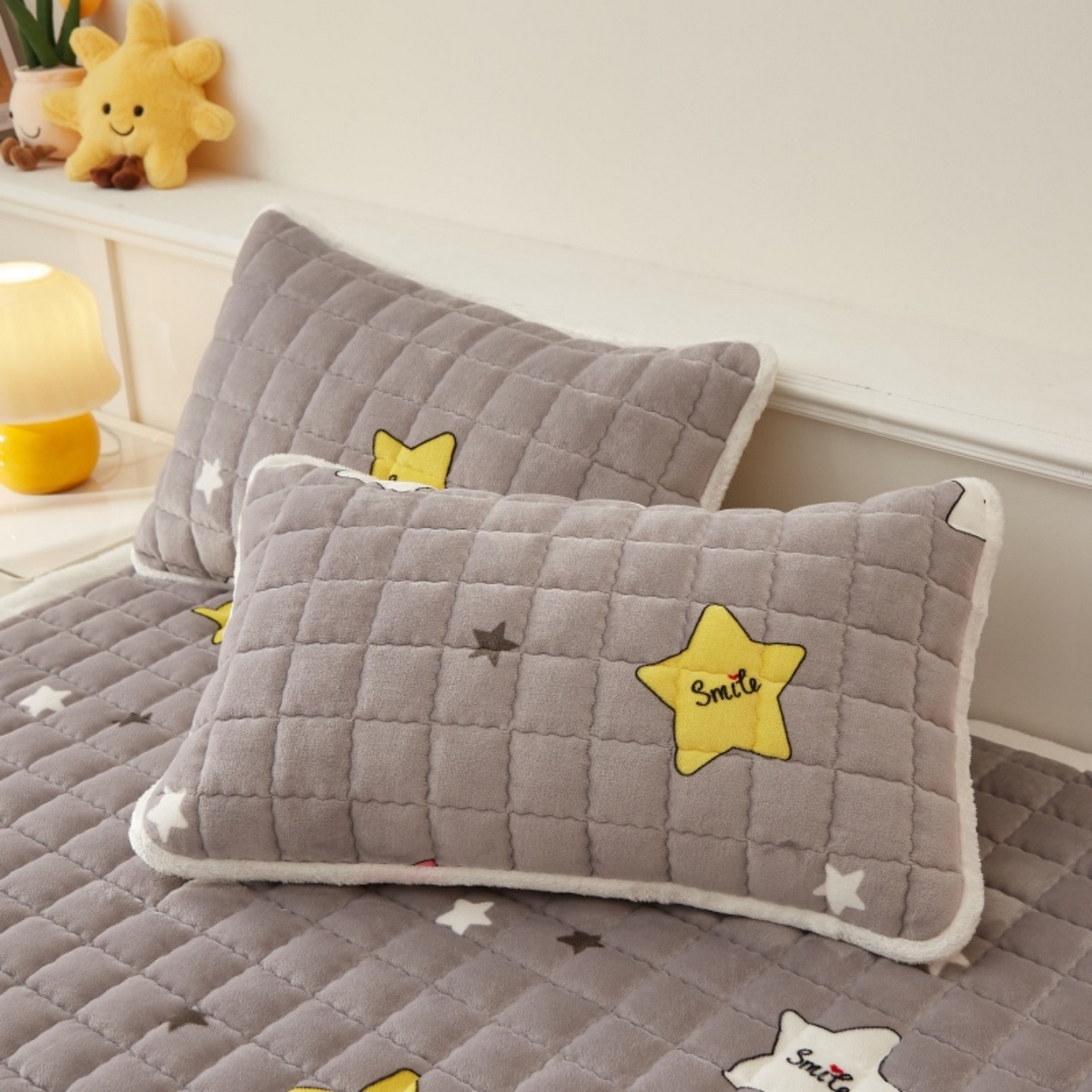 91家纺网 家纺一手货源 找家纺 东宇床垫 2025新款A类牛奶绒印花直角防滑床垫床褥三件套-成人款 五彩星空