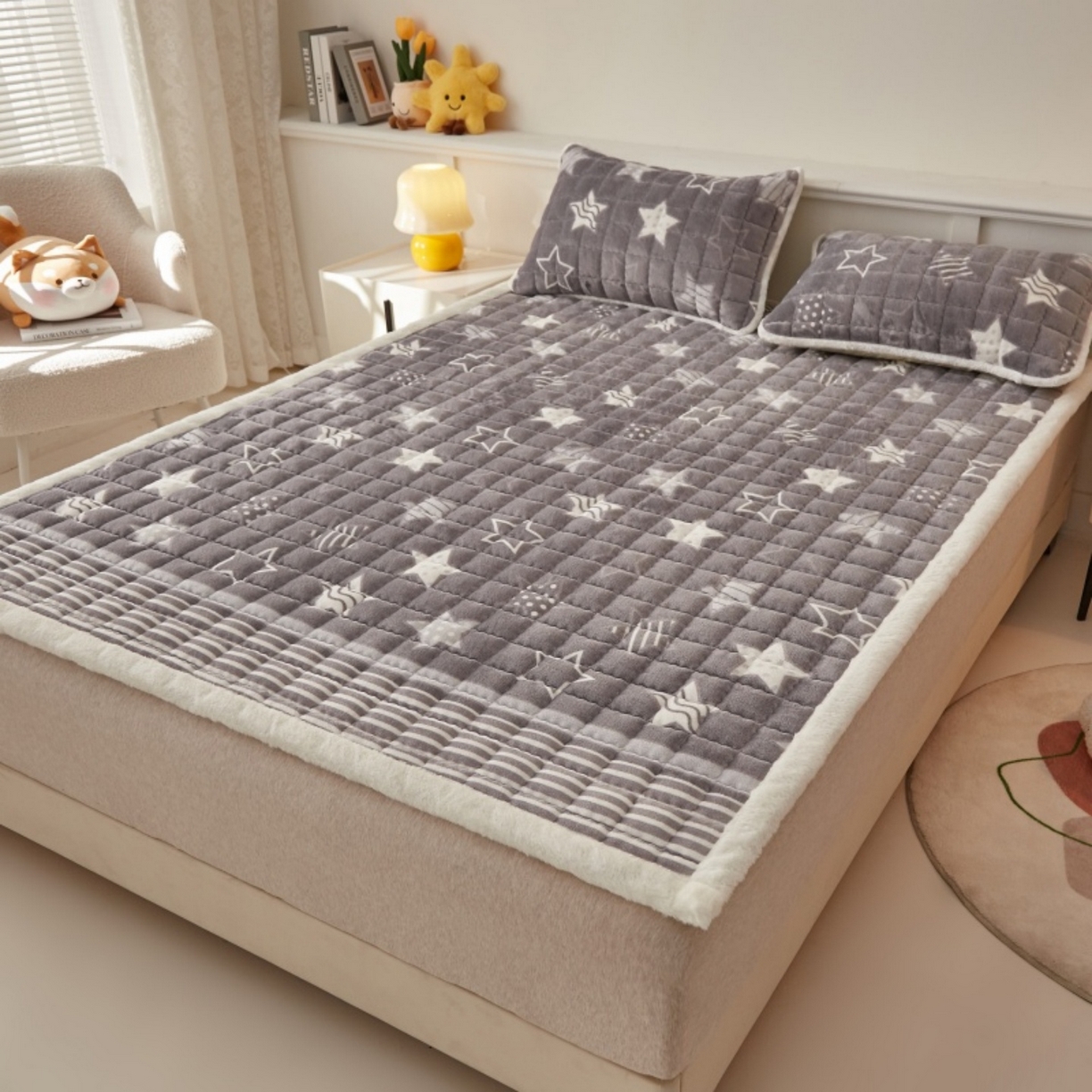 91家纺网 家纺一手货源 找家纺 东宇床垫 2025新款A类牛奶绒印花直角防滑床垫床褥三件套-成人款 星辰璀璨
