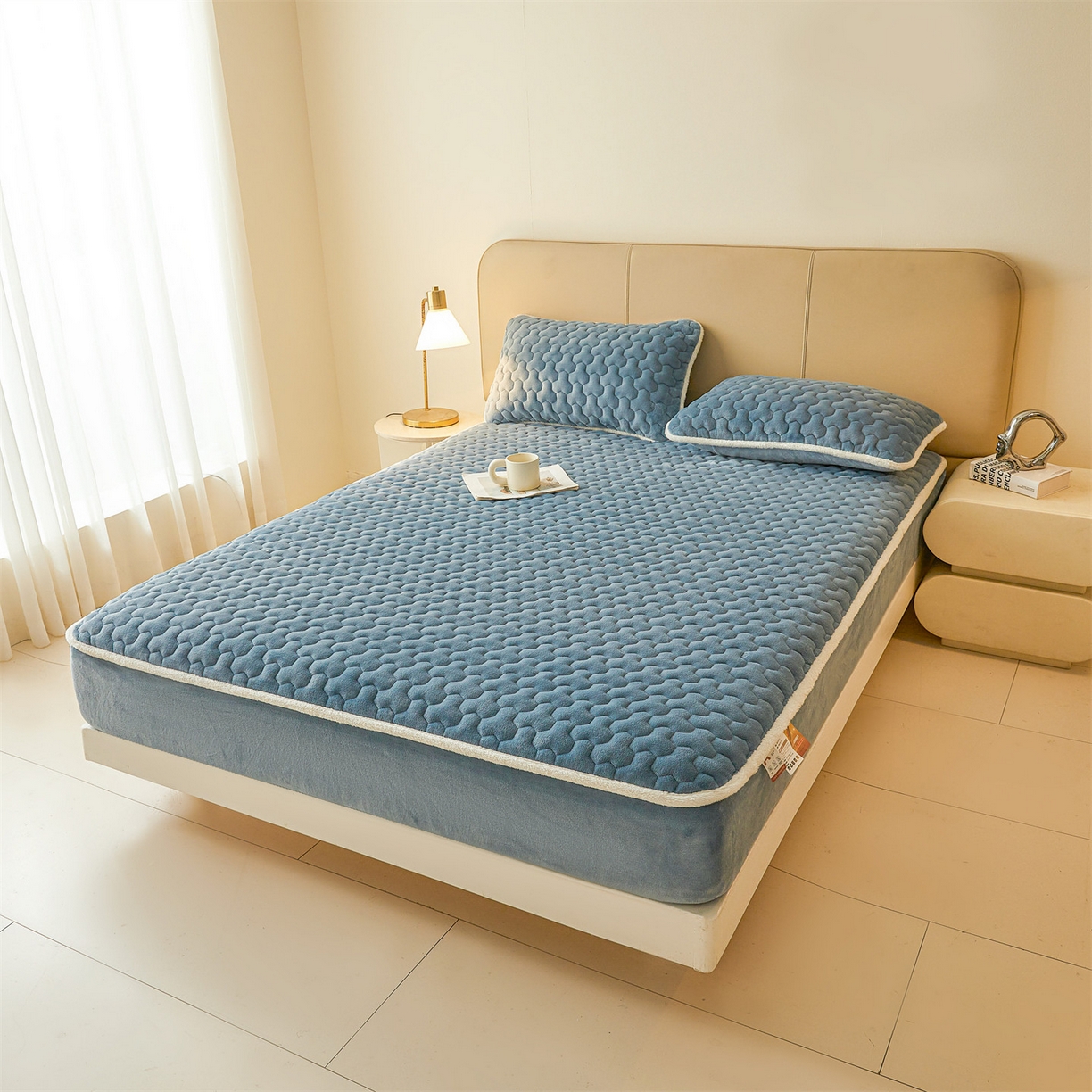 91家纺网 家纺一手货源 找家纺 （总）雯豆家纺 2025冬季新款纯色素色牛奶绒夹棉床笠三件套保暖席梦思保护套