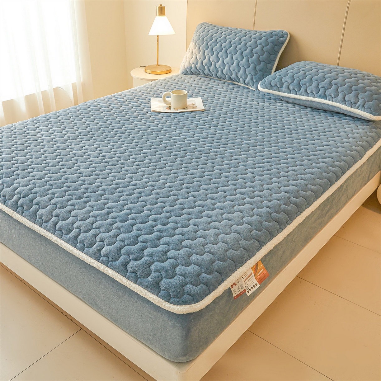 91家纺网 家纺一手货源 找家纺 （总）雯豆家纺 2025冬季新款纯色素色牛奶绒夹棉床笠三件套保暖席梦思保护套