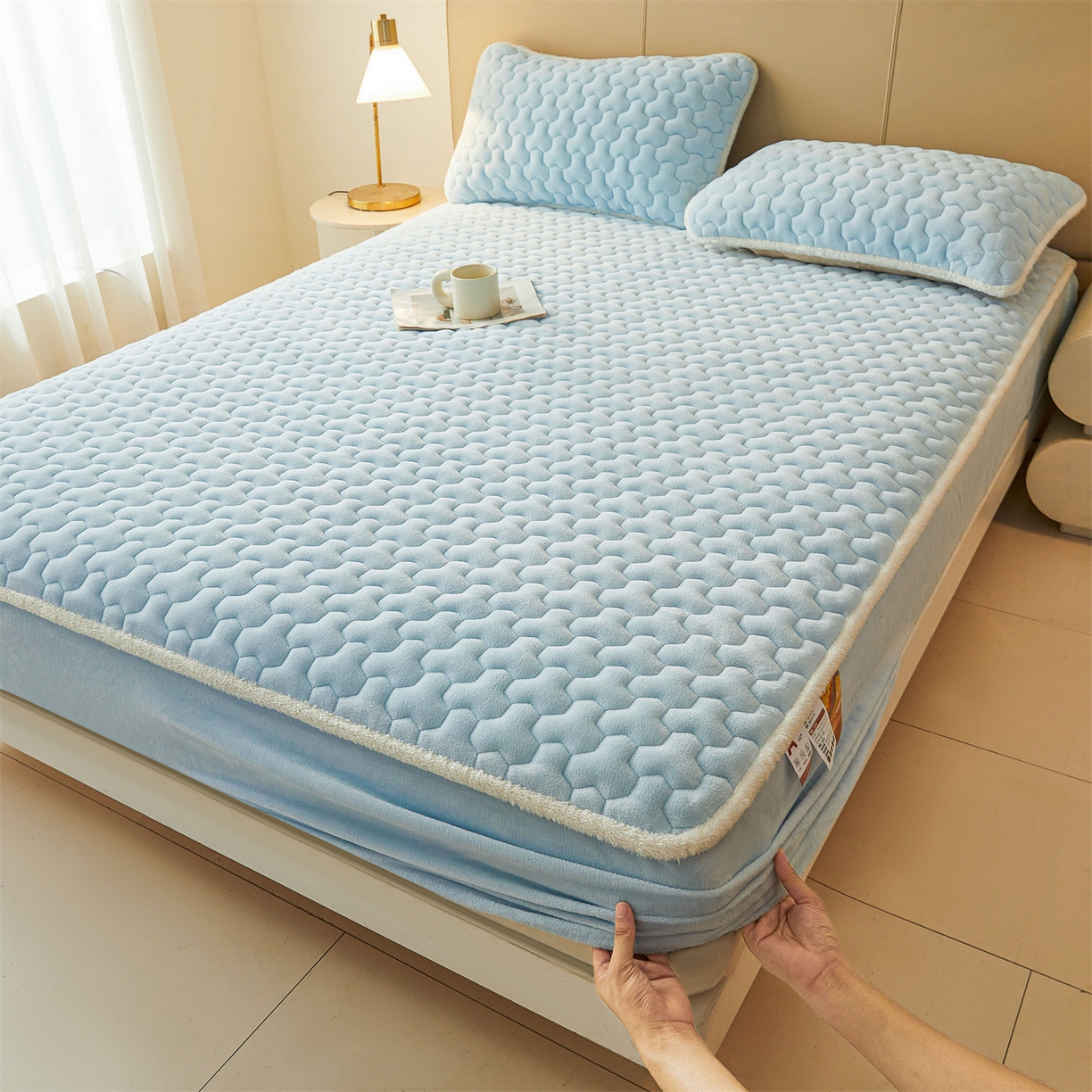 雯豆家纺 2025冬季新款纯色素色牛奶绒夹棉床笠三件套保暖席梦思保护套牛奶绒夹棉床笠-天蓝