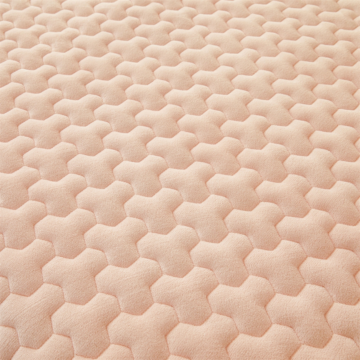 91家纺网 家纺一手货源 找家纺 雯豆家纺 2025冬季新款纯色素色牛奶绒夹棉床笠三件套保暖席梦思保护套牛奶绒夹棉床笠-玉颜粉