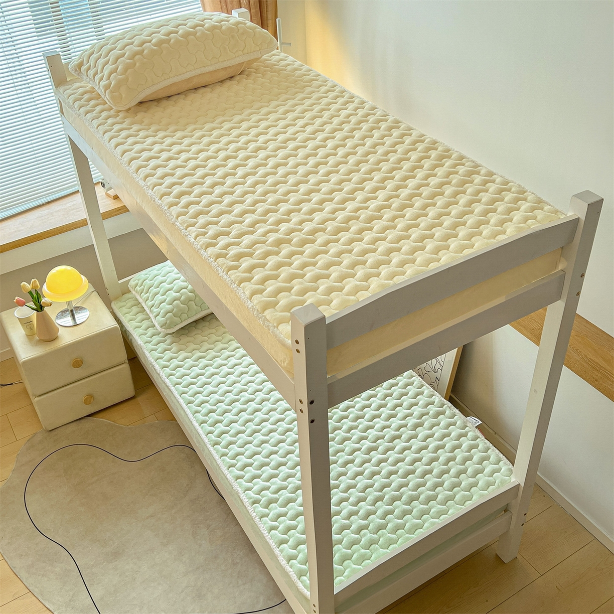 91家纺网 家纺一手货源 找家纺 雯豆 2025冬季新品牛奶绒夹棉床笠大学生床垫保护套纯色素色床罩牛奶绒夹棉床笠-薄荷绿