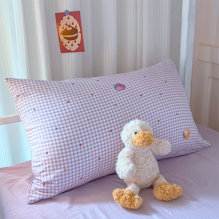 91家纺网 家纺一手货源 找家纺 玉海棠家纺 2025新款云感双层纱提花学生宿舍三件套上下铺三件套 草莓甜心