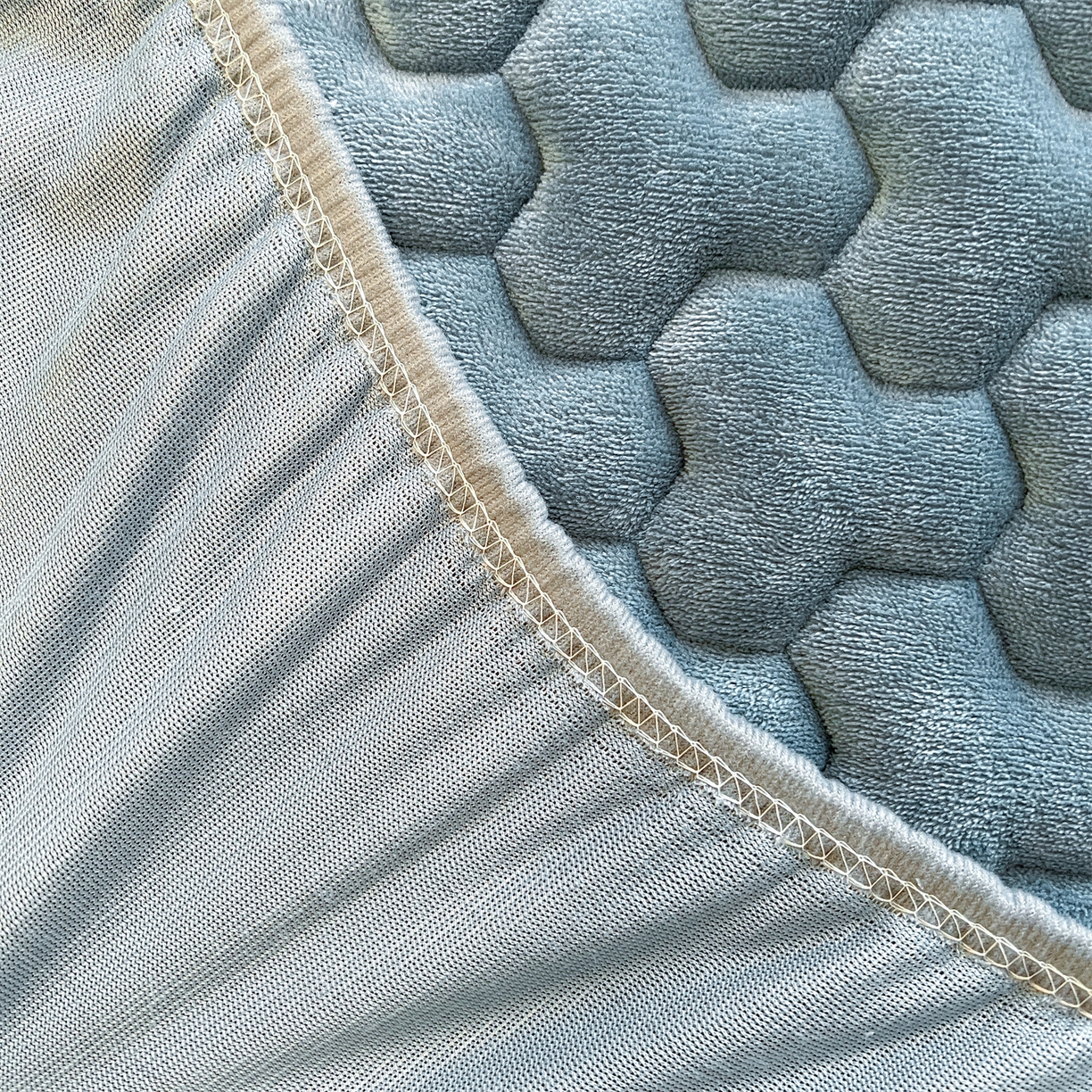 91家纺网 家纺一手货源 找家纺 雯豆 2025冬季新品牛奶绒夹棉床笠大学生床垫保护套纯色素色床罩牛奶绒夹棉床笠-碧海蓝