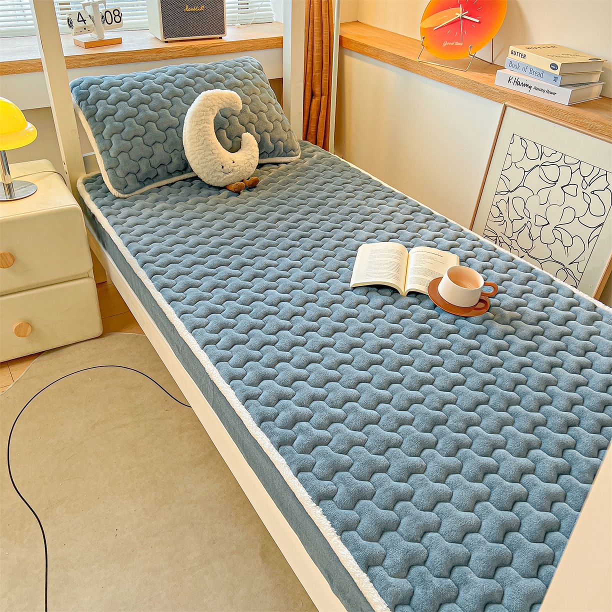 91家纺网 家纺一手货源 找家纺 雯豆 2025冬季新品牛奶绒夹棉床笠大学生床垫保护套纯色素色床罩牛奶绒夹棉床笠-碧海蓝