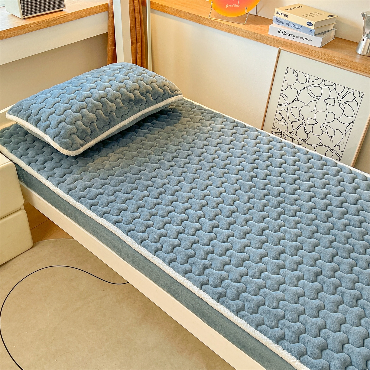 91家纺网 家纺一手货源 找家纺 雯豆 2025冬季新品牛奶绒夹棉床笠大学生床垫保护套纯色素色床罩牛奶绒夹棉床笠-碧海蓝