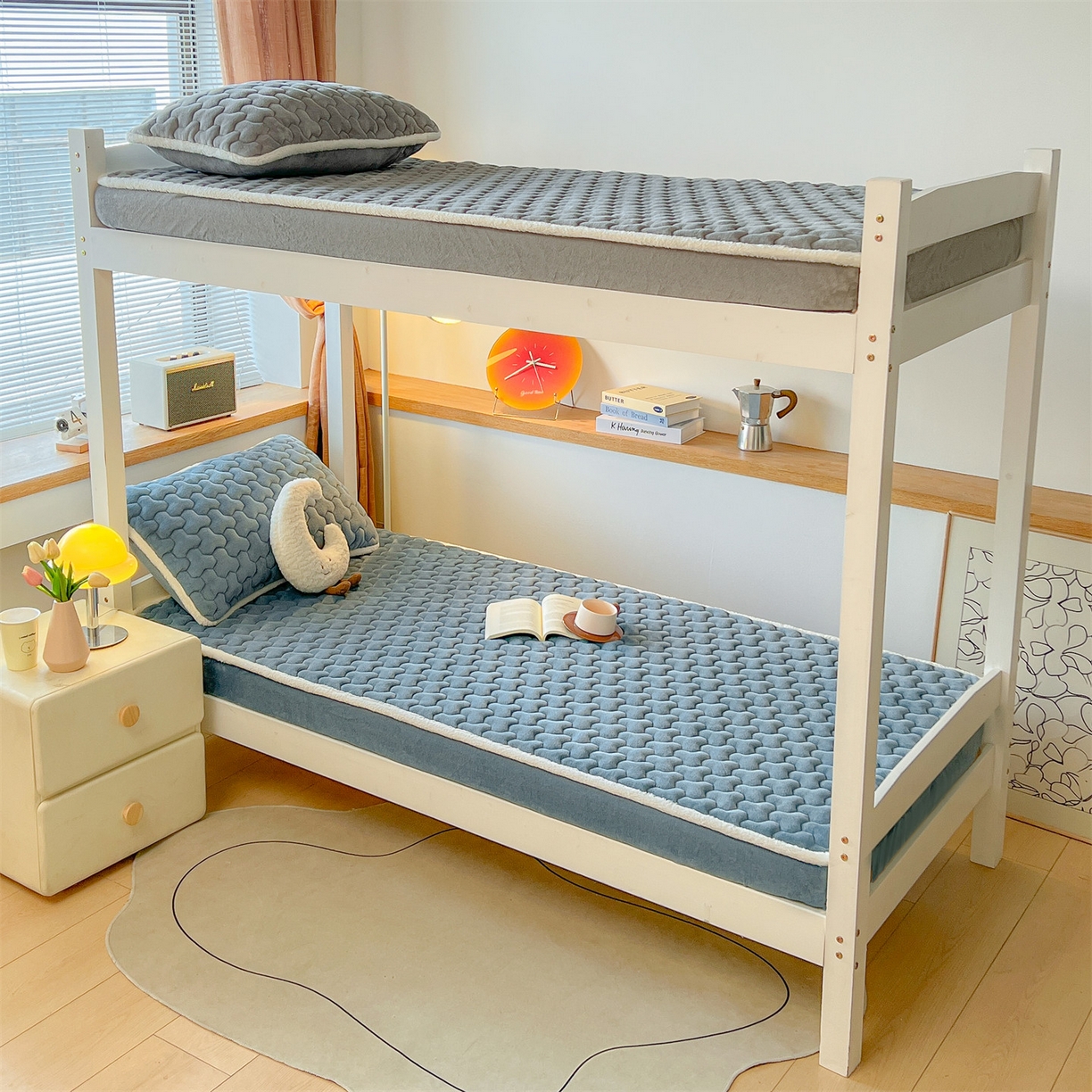 91家纺网 家纺一手货源 找家纺 雯豆 2025冬季新品牛奶绒夹棉床笠大学生床垫保护套纯色素色床罩牛奶绒夹棉床笠-碧海蓝