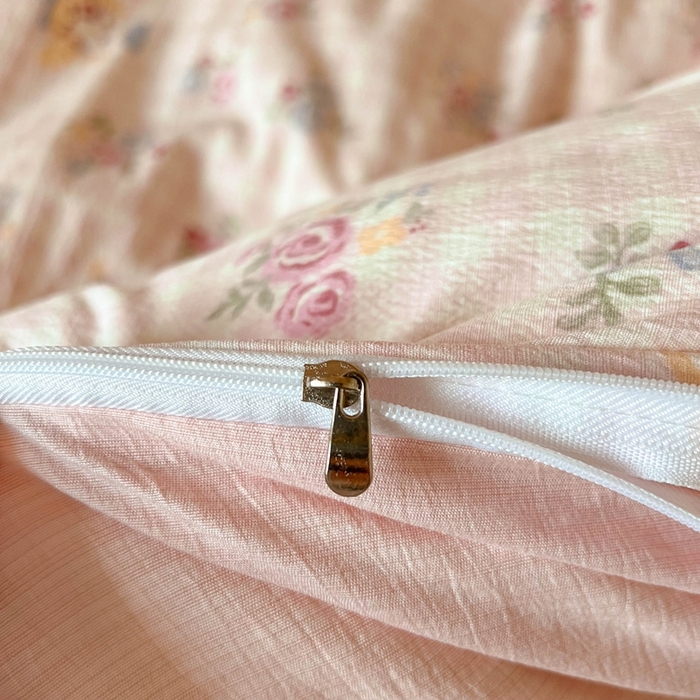 91家纺网 家纺一手货源 找家纺 玉海棠家纺 2025新款云感双层纱提花学生宿舍三件套上下铺三件套 花园小猫