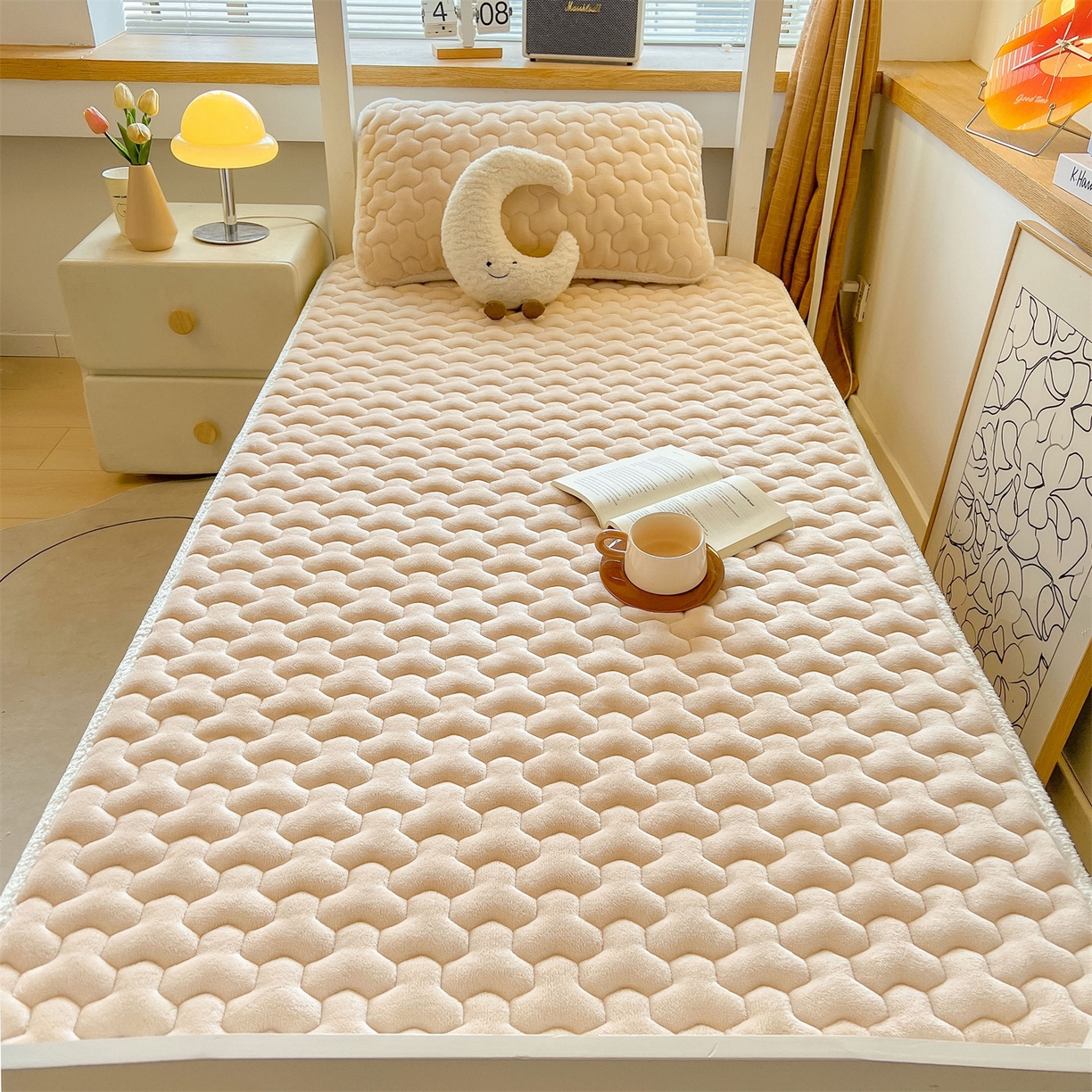 91家纺网 家纺一手货源 找家纺 雯豆 2025冬季新品牛奶绒夹棉床笠大学生床垫保护套纯色素色床罩牛奶绒夹棉床笠-山茶杏