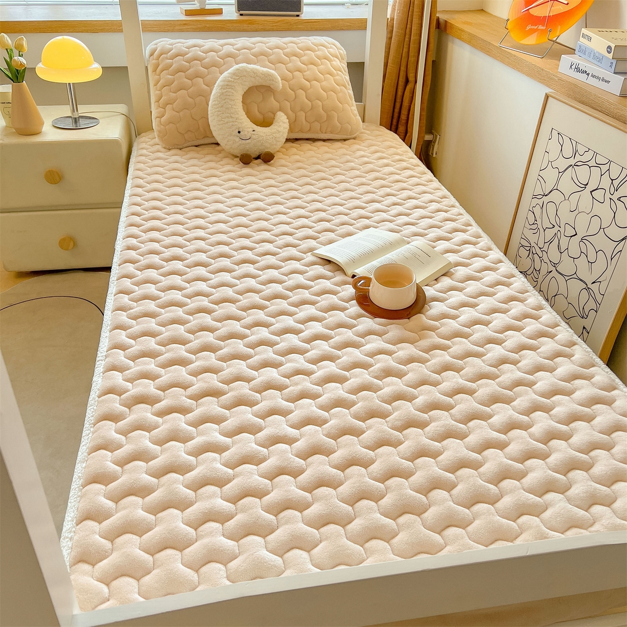 91家纺网 家纺一手货源 找家纺 雯豆 2025冬季新品牛奶绒夹棉床笠大学生床垫保护套纯色素色床罩牛奶绒夹棉床笠-山茶杏