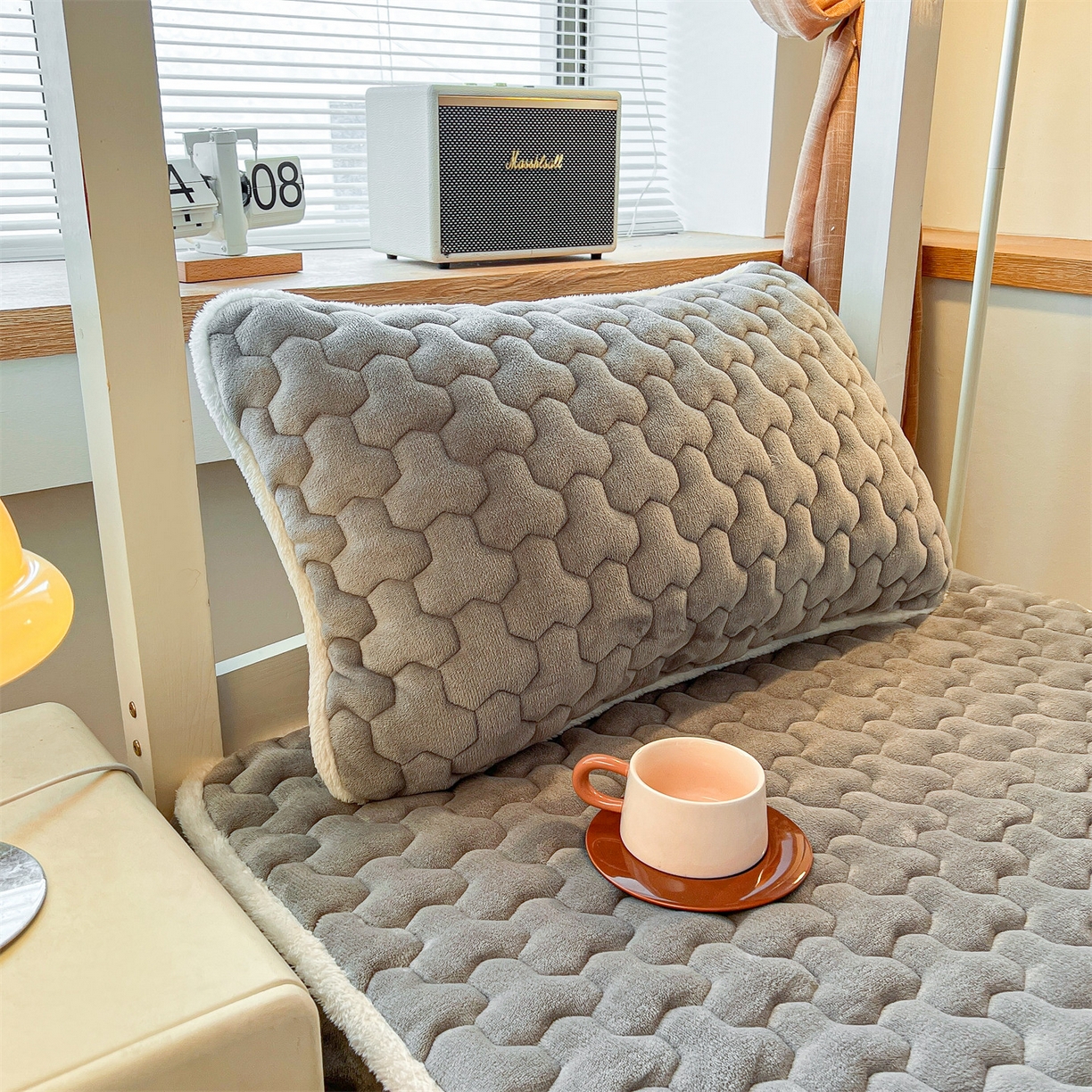 91家纺网 家纺一手货源 找家纺 雯豆 2025冬季新品牛奶绒夹棉床笠大学生床垫保护套纯色素色床罩牛奶绒夹棉床笠-深空灰