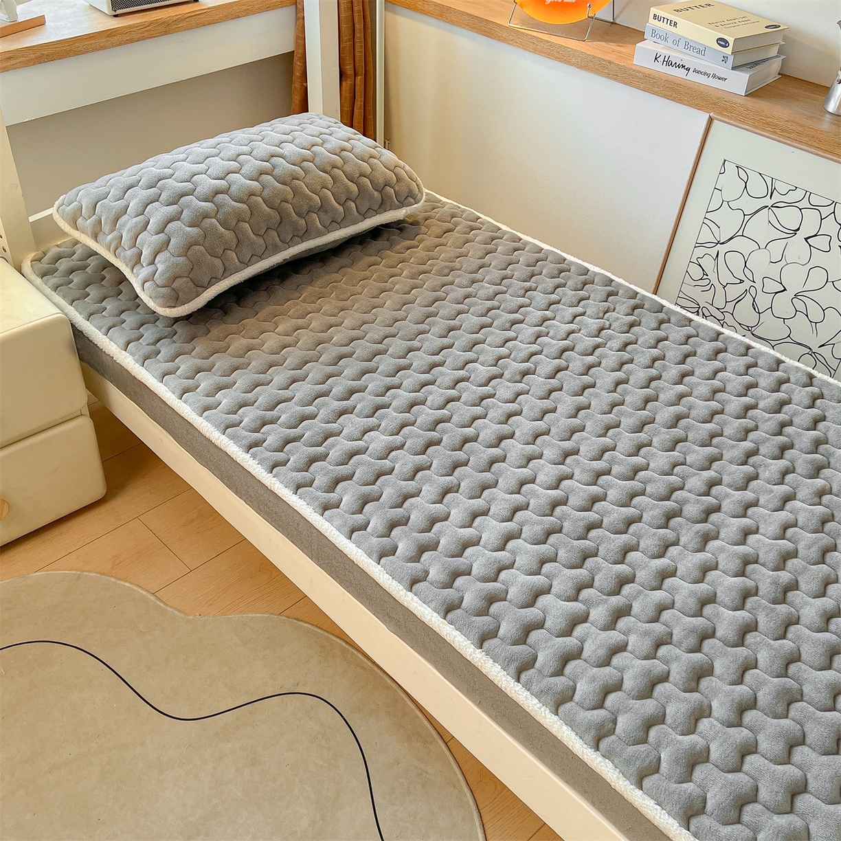 91家纺网 家纺一手货源 找家纺 雯豆 2025冬季新品牛奶绒夹棉床笠大学生床垫保护套纯色素色床罩牛奶绒夹棉床笠-深空灰