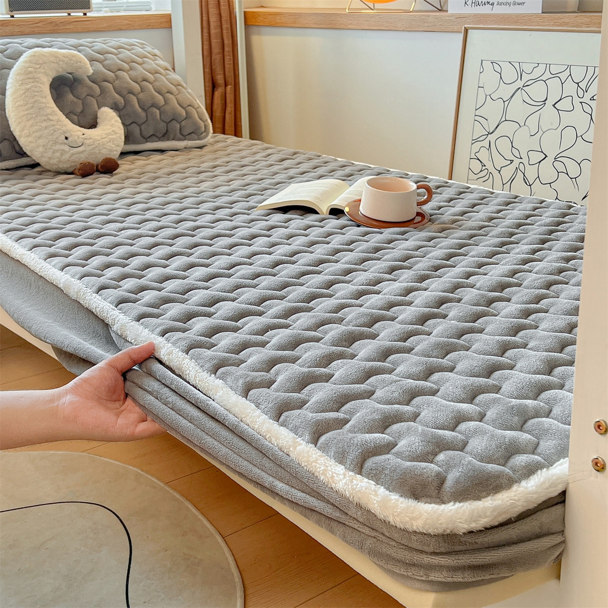 91家纺网 家纺一手货源 找家纺 雯豆 2025冬季新品牛奶绒夹棉床笠大学生床垫保护套纯色素色床罩牛奶绒夹棉床笠-深空灰