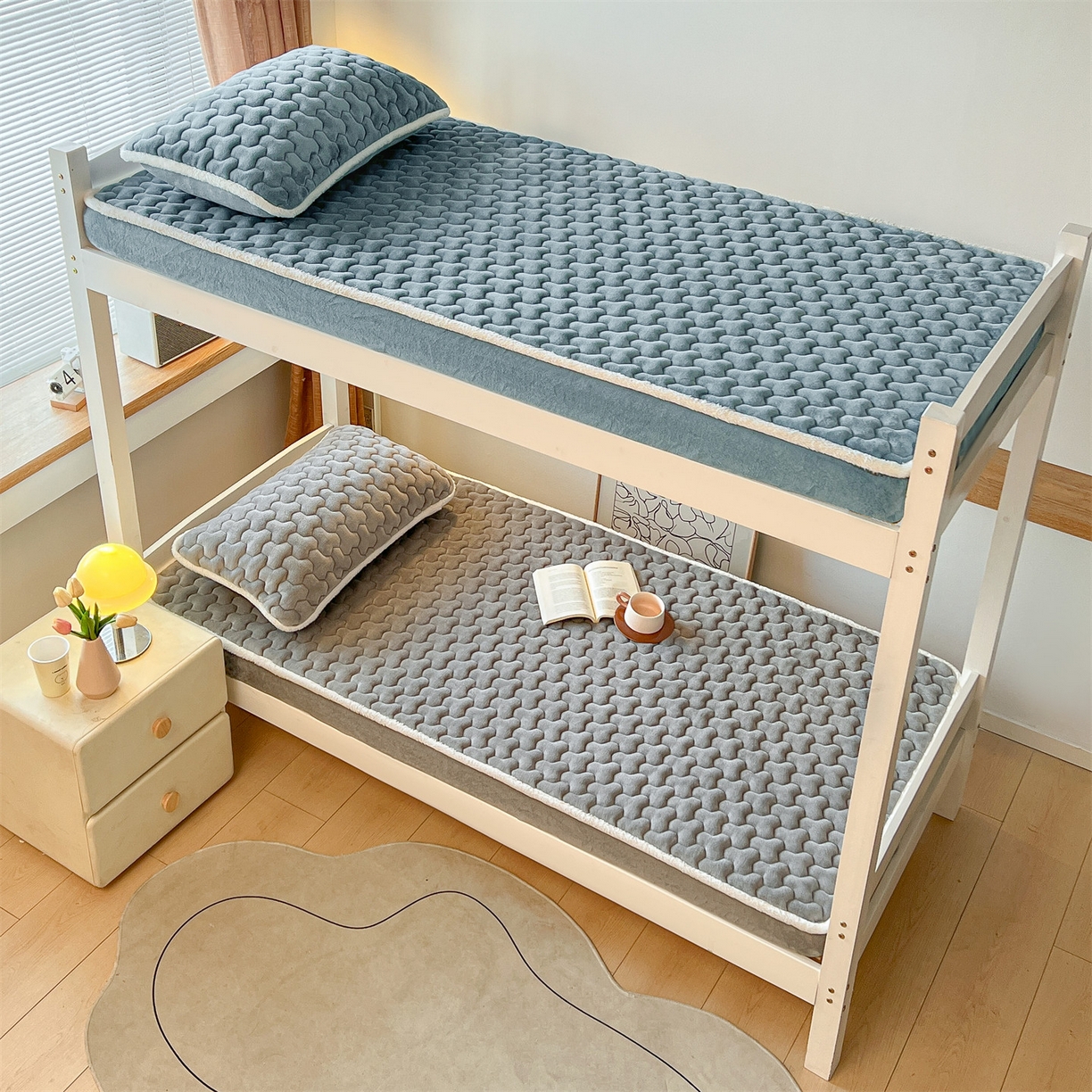 91家纺网 家纺一手货源 找家纺 雯豆 2025冬季新品牛奶绒夹棉床笠大学生床垫保护套纯色素色床罩牛奶绒夹棉床笠-深空灰