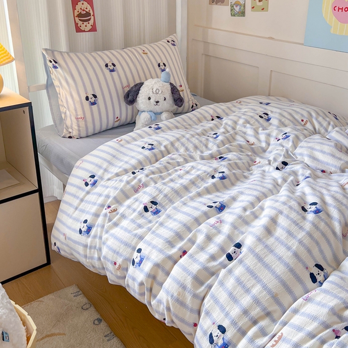 91家纺网 家纺一手货源 找家纺 玉海棠家纺 2025新款云感双层纱提花学生宿舍三件套上下铺三件套 竖条小狗