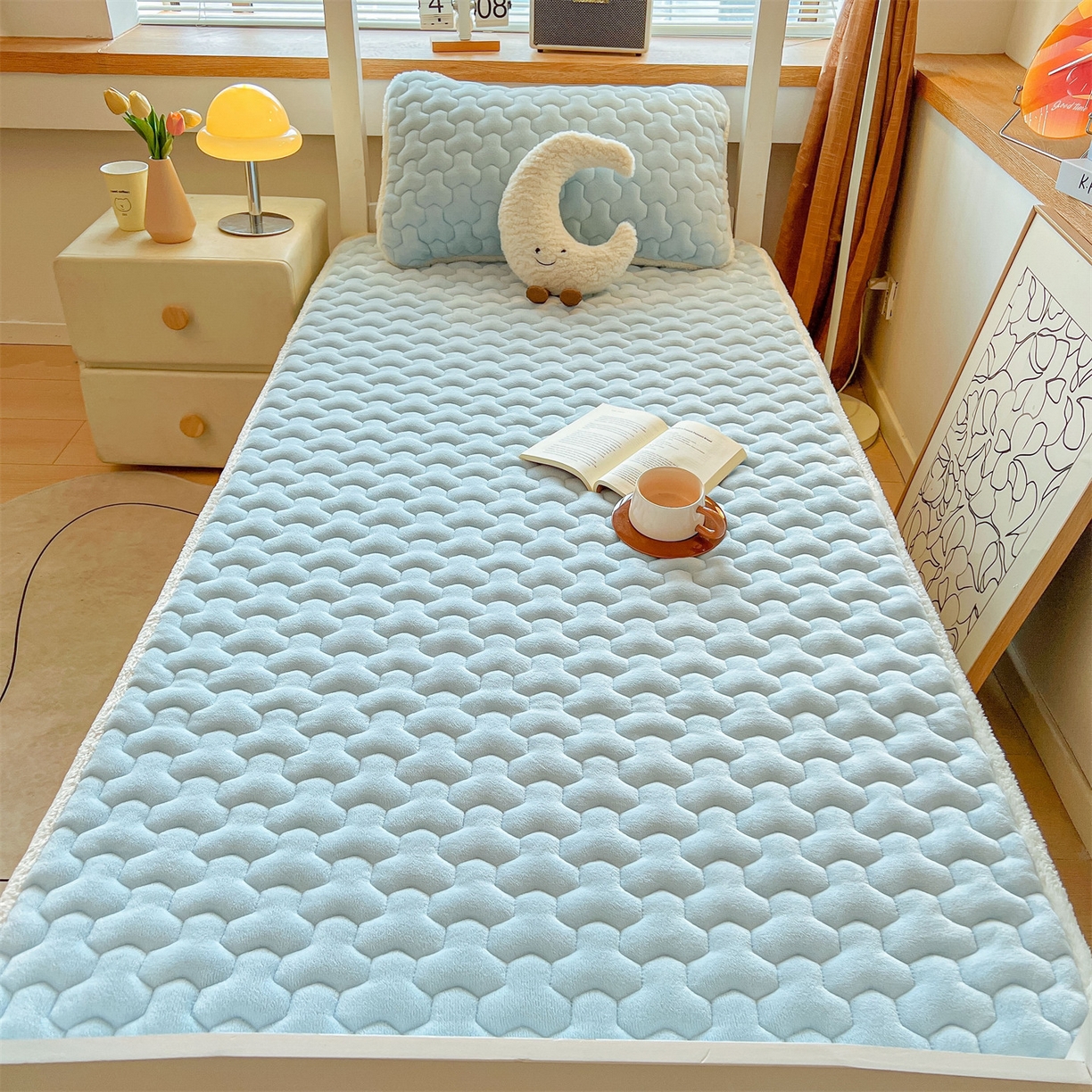 91家纺网 家纺一手货源 找家纺 雯豆 2025冬季新品牛奶绒夹棉床笠大学生床垫保护套纯色素色床罩牛奶绒夹棉床笠-天蓝