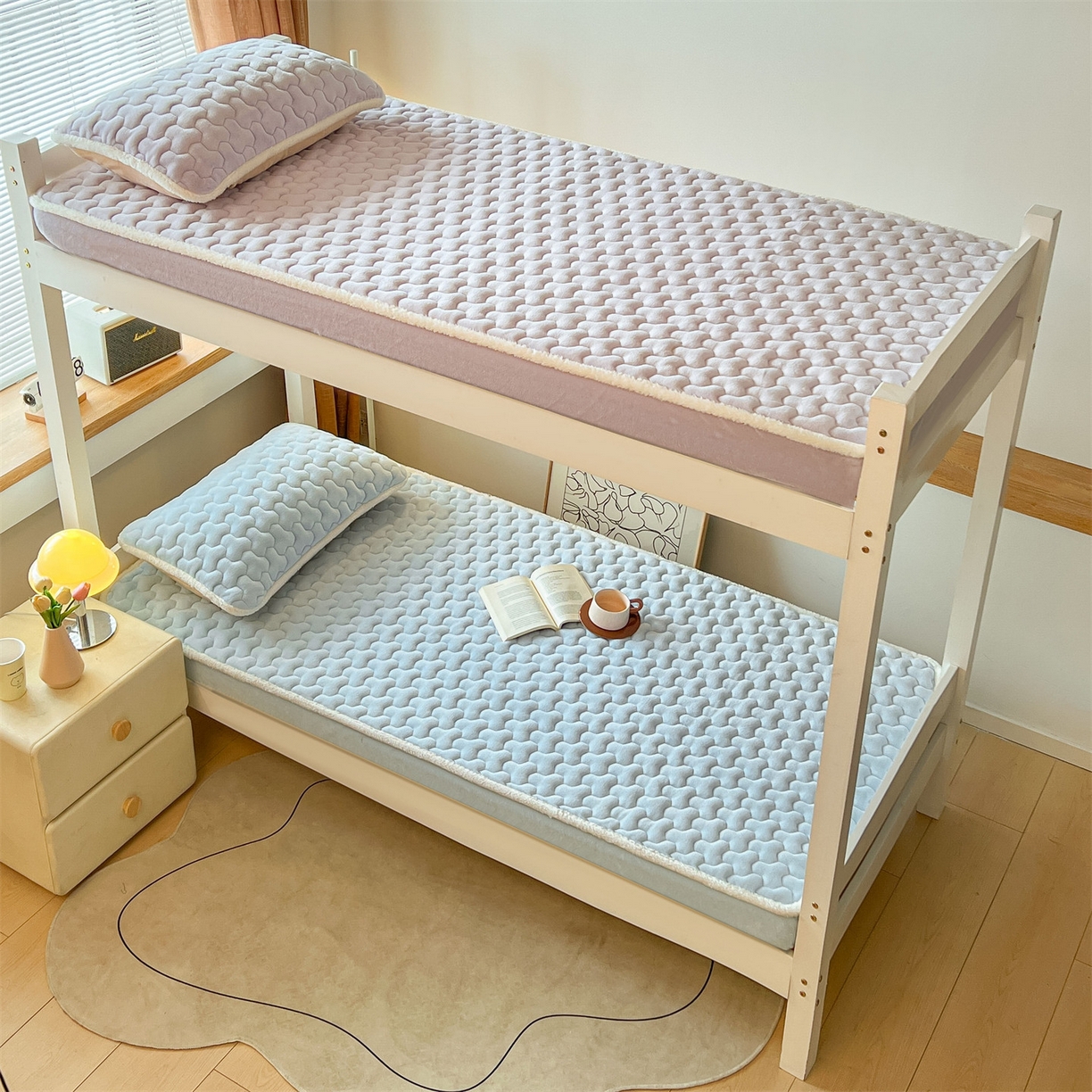 91家纺网 家纺一手货源 找家纺 雯豆 2025冬季新品牛奶绒夹棉床笠大学生床垫保护套纯色素色床罩牛奶绒夹棉床笠-天蓝