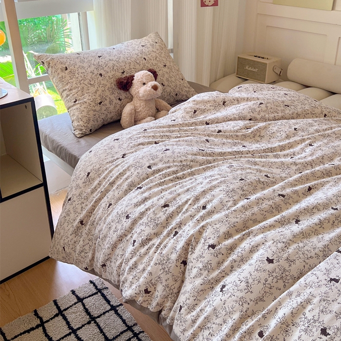 91家纺网 家纺一手货源 找家纺 玉海棠家纺 2025新款云感双层纱提花学生宿舍三件套上下铺三件套 兔与晚风