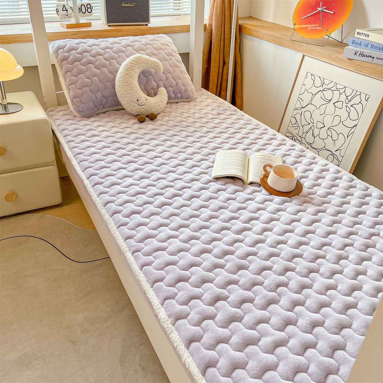 91家纺网 家纺一手货源 找家纺 雯豆 2025冬季新品牛奶绒夹棉床笠大学生床垫保护套纯色素色床罩牛奶绒夹棉床笠-雪青