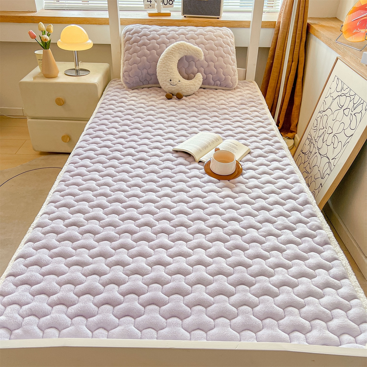 91家纺网 家纺一手货源 找家纺 雯豆 2025冬季新品牛奶绒夹棉床笠大学生床垫保护套纯色素色床罩牛奶绒夹棉床笠-雪青