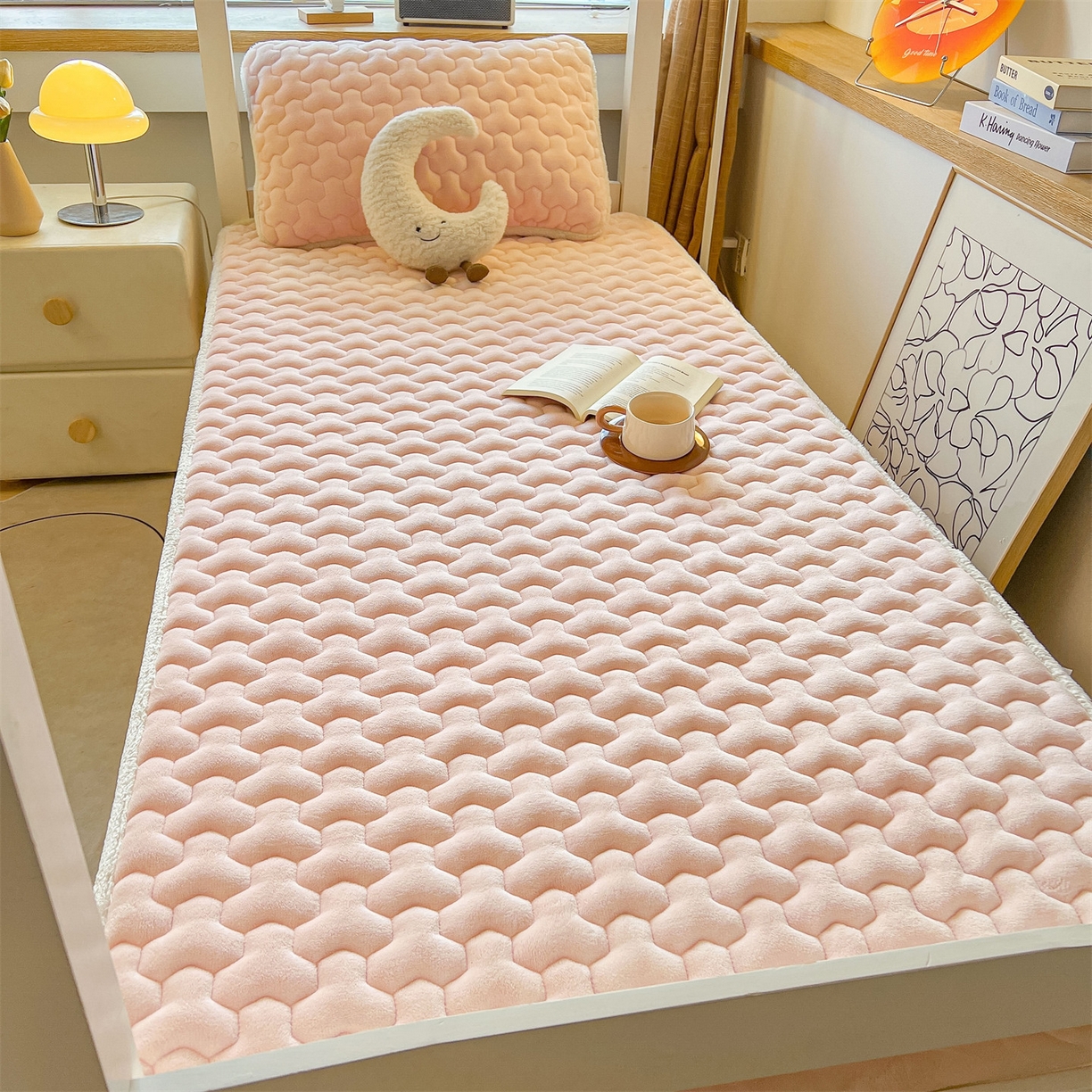 91家纺网 家纺一手货源 找家纺 雯豆 2025冬季新品牛奶绒夹棉床笠大学生床垫保护套纯色素色床罩牛奶绒夹棉床笠-玉颜粉