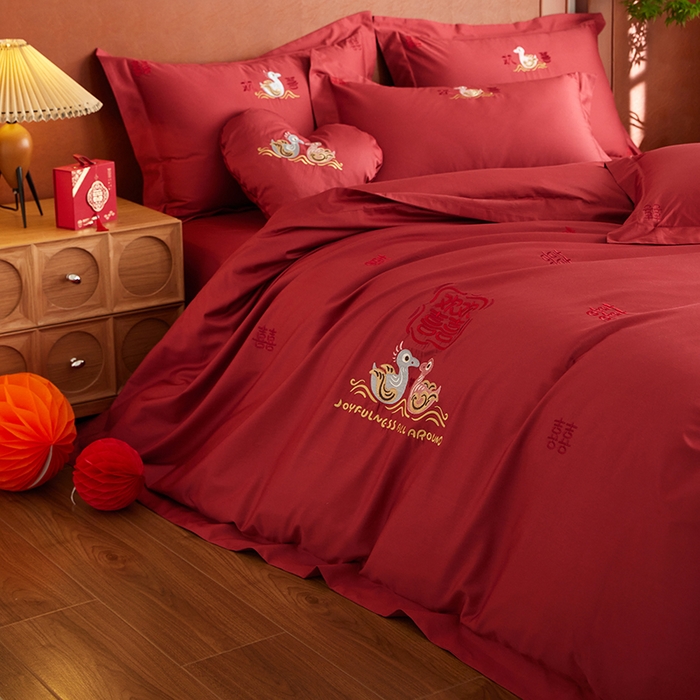 91家纺网 家纺一手货源 找家纺 风向标家纺 2025新款婚A类100S长绒棉纯棉贡缎婚庆四件套 欢喜鸳鸯