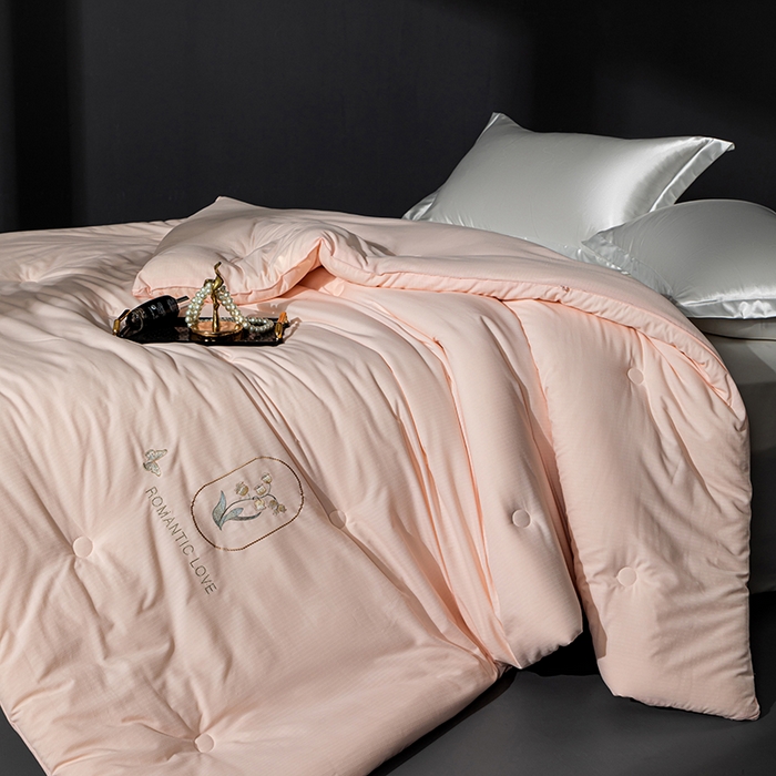 91家纺网 家纺一手货源 找家纺 小牛席业 2025新款A幸运铃兰-新疆棉花被系列棉被冬被春秋被空调被夏被加厚冬被被芯被子 A幸运铃兰-新疆棉花被系列（粉色）