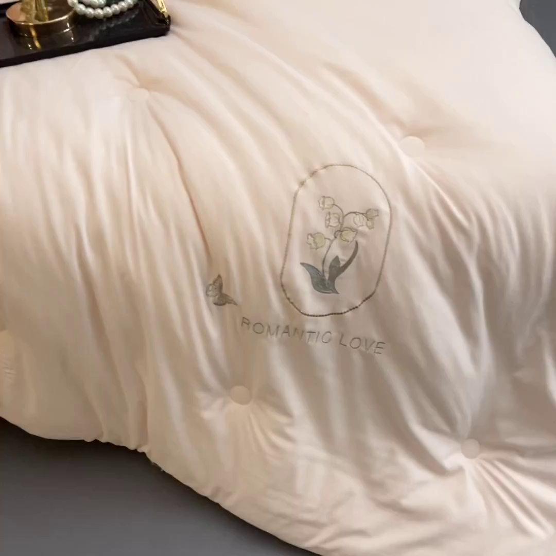 91家纺网 家纺一手货源 找家纺 小牛席业 2025新款A幸运铃兰-新疆棉花被系列棉被冬被春秋被空调被夏被加厚冬被被芯被子 A幸运铃兰-新疆棉花被系列（粉色）