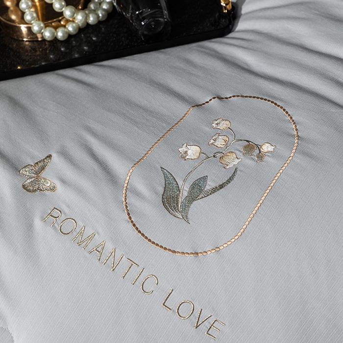 91家纺网 家纺一手货源 找家纺 小牛席业 2025新款A幸运铃兰-新疆棉花被系列棉被冬被春秋被空调被夏被加厚冬被被芯被子 A幸运铃兰-新疆棉花被系列（灰色）