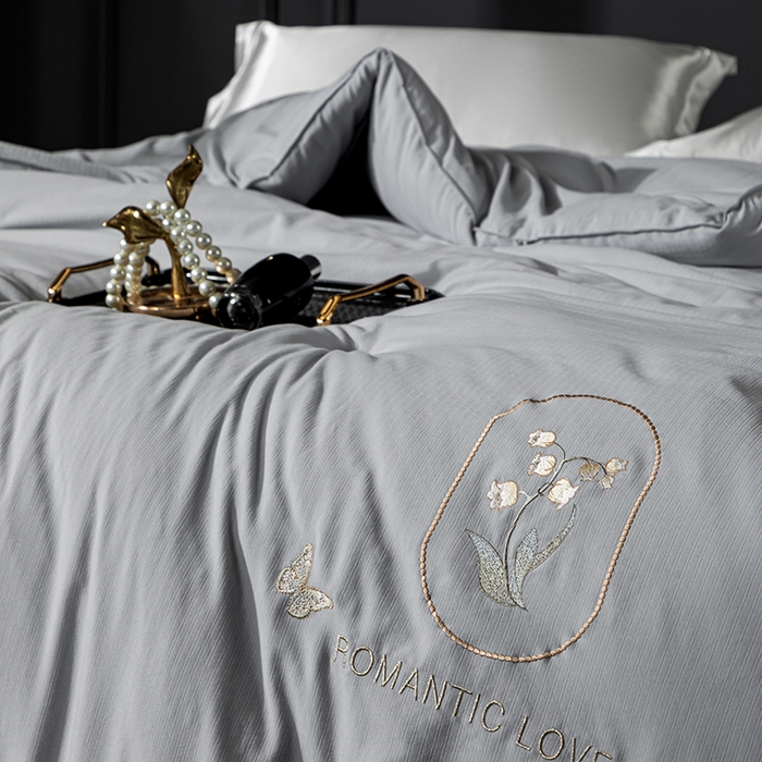 91家纺网 家纺一手货源 找家纺 小牛席业 2025新款A幸运铃兰-新疆棉花被系列棉被冬被春秋被空调被夏被加厚冬被被芯被子 A幸运铃兰-新疆棉花被系列（灰色）