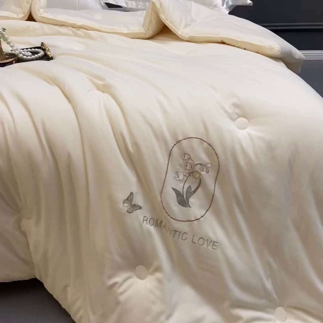 91家纺网 家纺一手货源 找家纺 小牛席业 2025新款A幸运铃兰-新疆棉花被系列棉被冬被春秋被空调被夏被加厚冬被被芯被子 A幸运铃兰-新疆棉花被系列（米色）