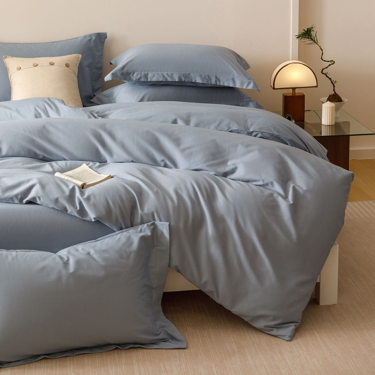 91家纺网 家纺一手货源 找家纺 爱思佳 2025新款A类全棉60s长绒棉纯棉磨毛纯色拼色系列四件套 宾利蓝