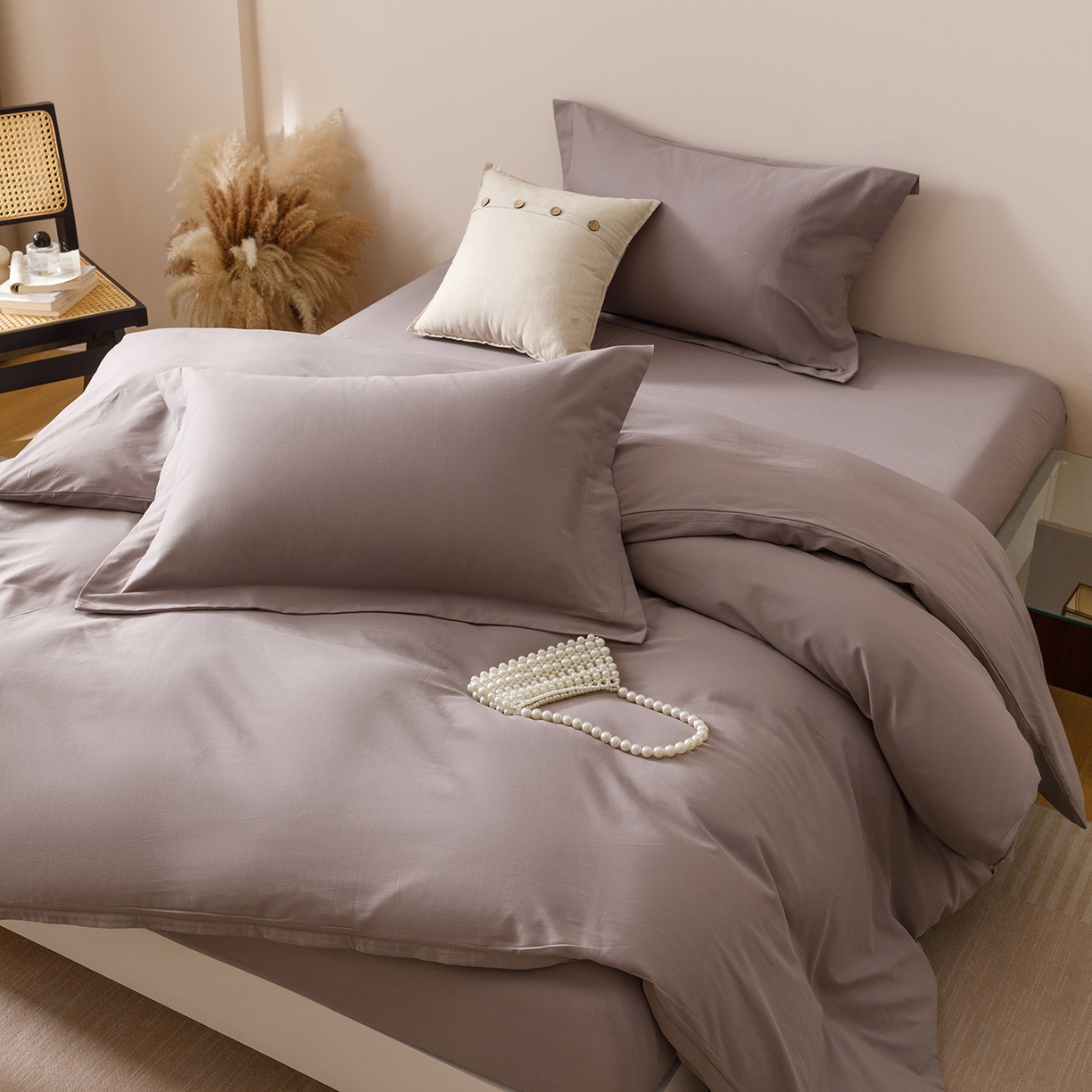 91家纺网 家纺一手货源 找家纺 爱思佳 2025新款A类全棉60s长绒棉纯棉磨毛纯色拼色系列四件套 丁香紫