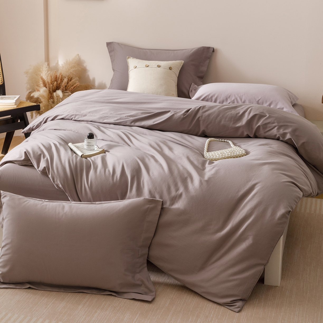 91家纺网 家纺一手货源 找家纺 爱思佳 2025新款A类全棉60s长绒棉纯棉磨毛纯色拼色系列四件套 丁香紫