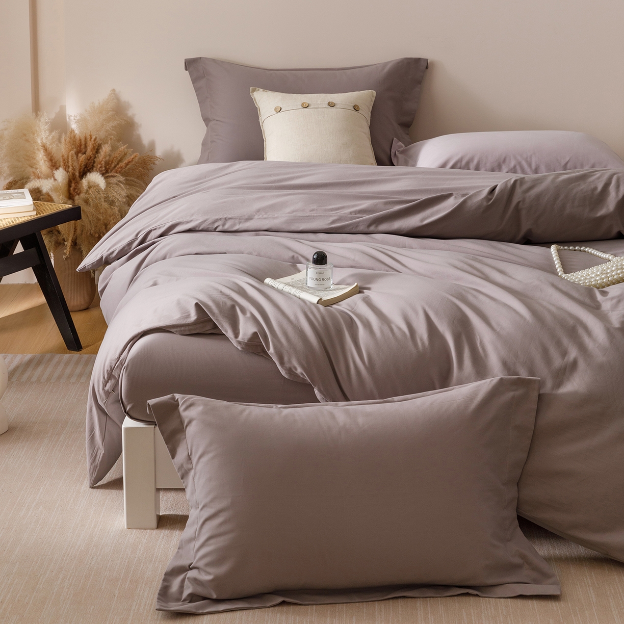 91家纺网 家纺一手货源 找家纺 爱思佳 2025新款A类全棉60s长绒棉纯棉磨毛纯色拼色系列四件套 丁香紫