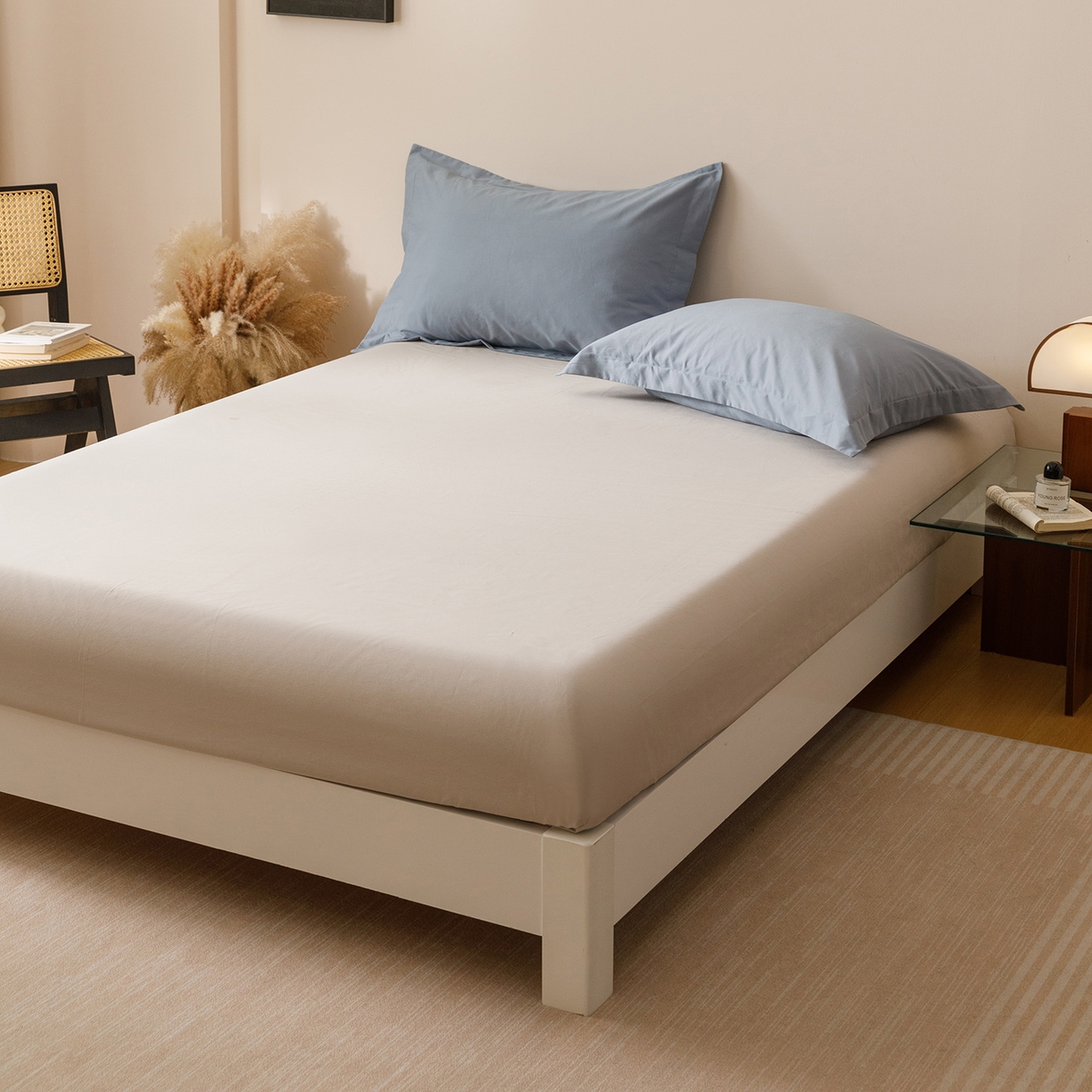 91家纺网 家纺一手货源 找家纺 爱思佳 2025新款A类全棉60s长绒棉纯棉磨毛纯色拼色系列四件套 海蓝灰