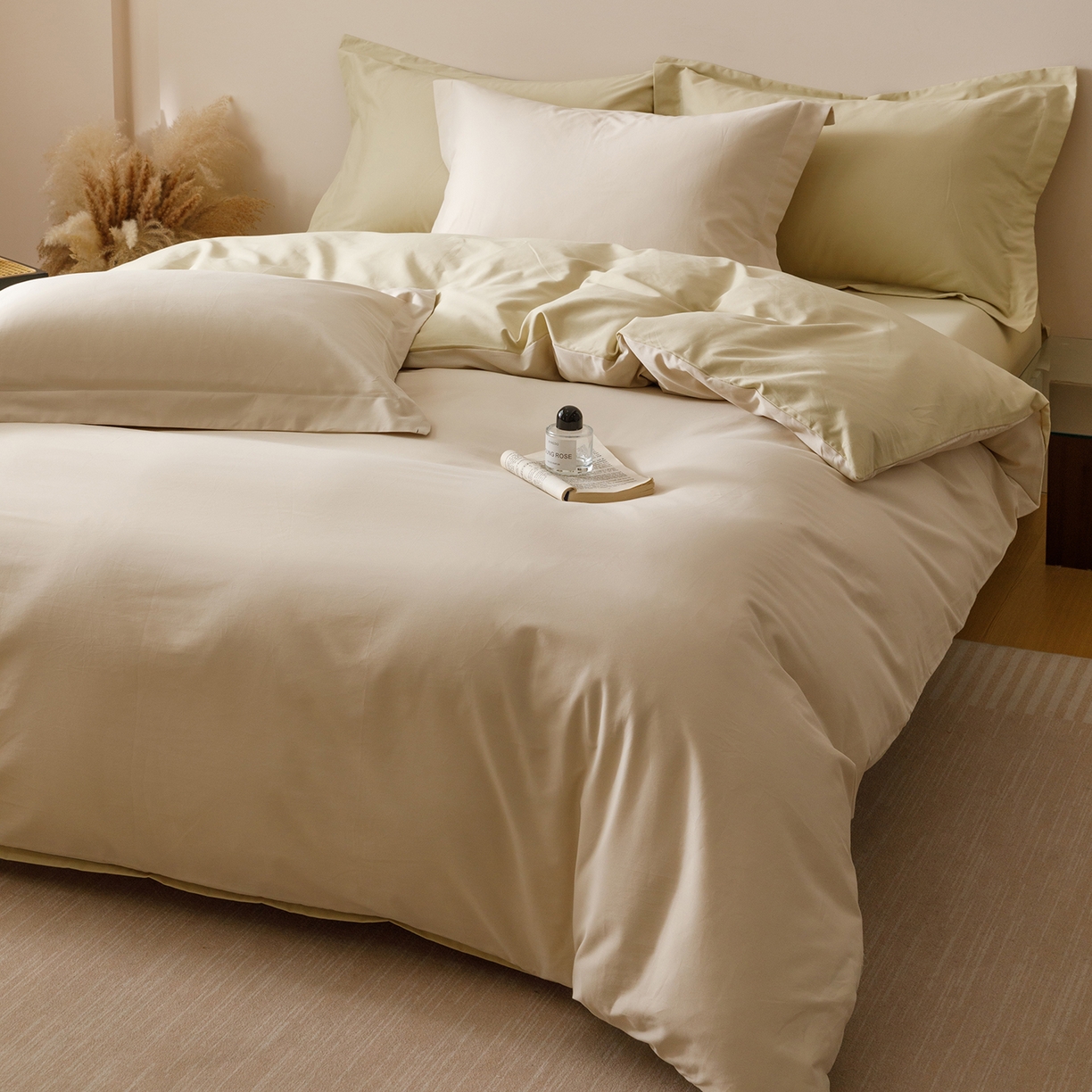 91家纺网 家纺一手货源 找家纺 爱思佳 2025新款A类全棉60s长绒棉纯棉磨毛纯色拼色系列四件套 浅米黄