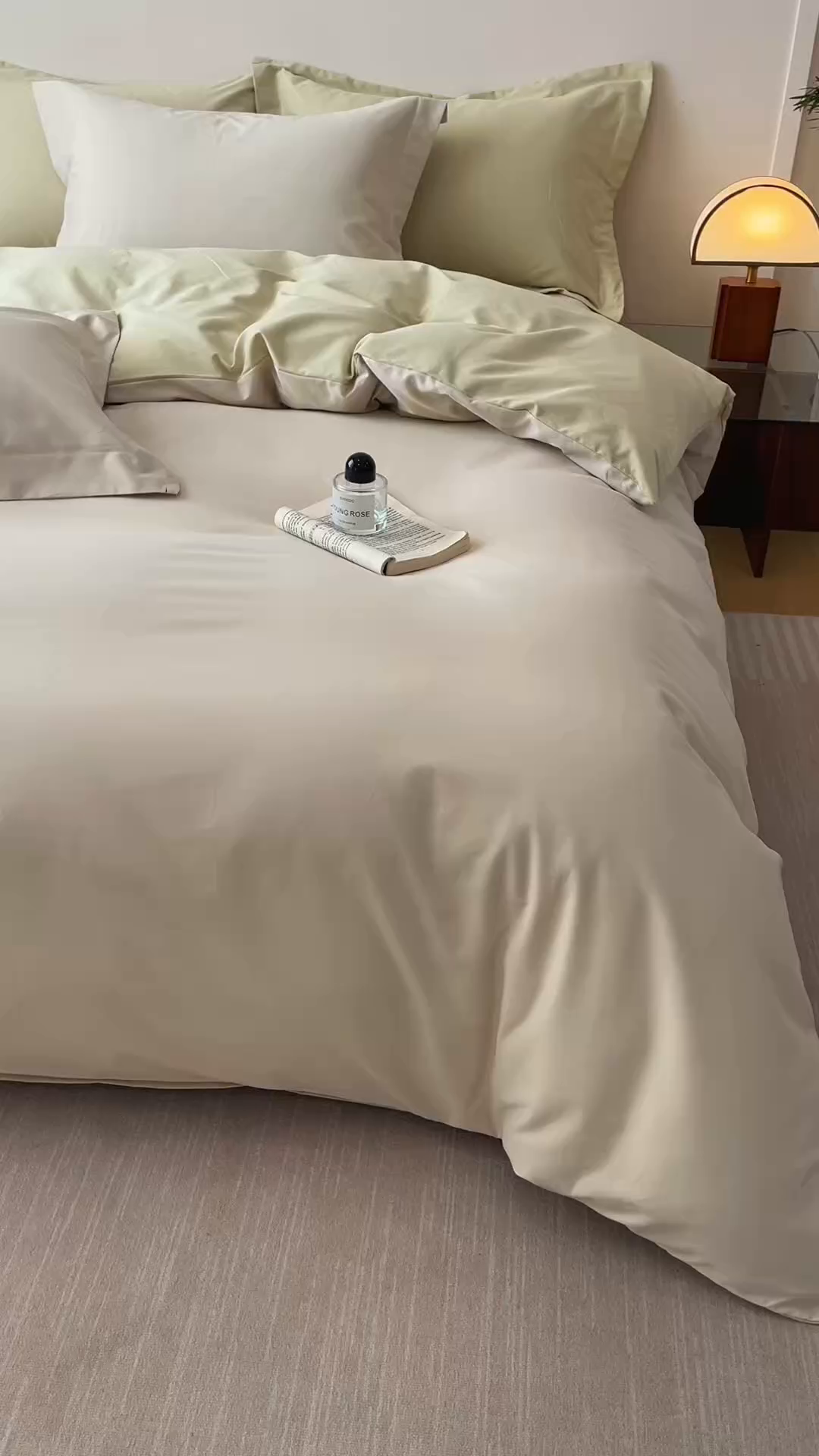 91家纺网 家纺一手货源 找家纺 爱思佳 2025新款A类全棉60s长绒棉纯棉磨毛纯色拼色系列四件套 浅米黄