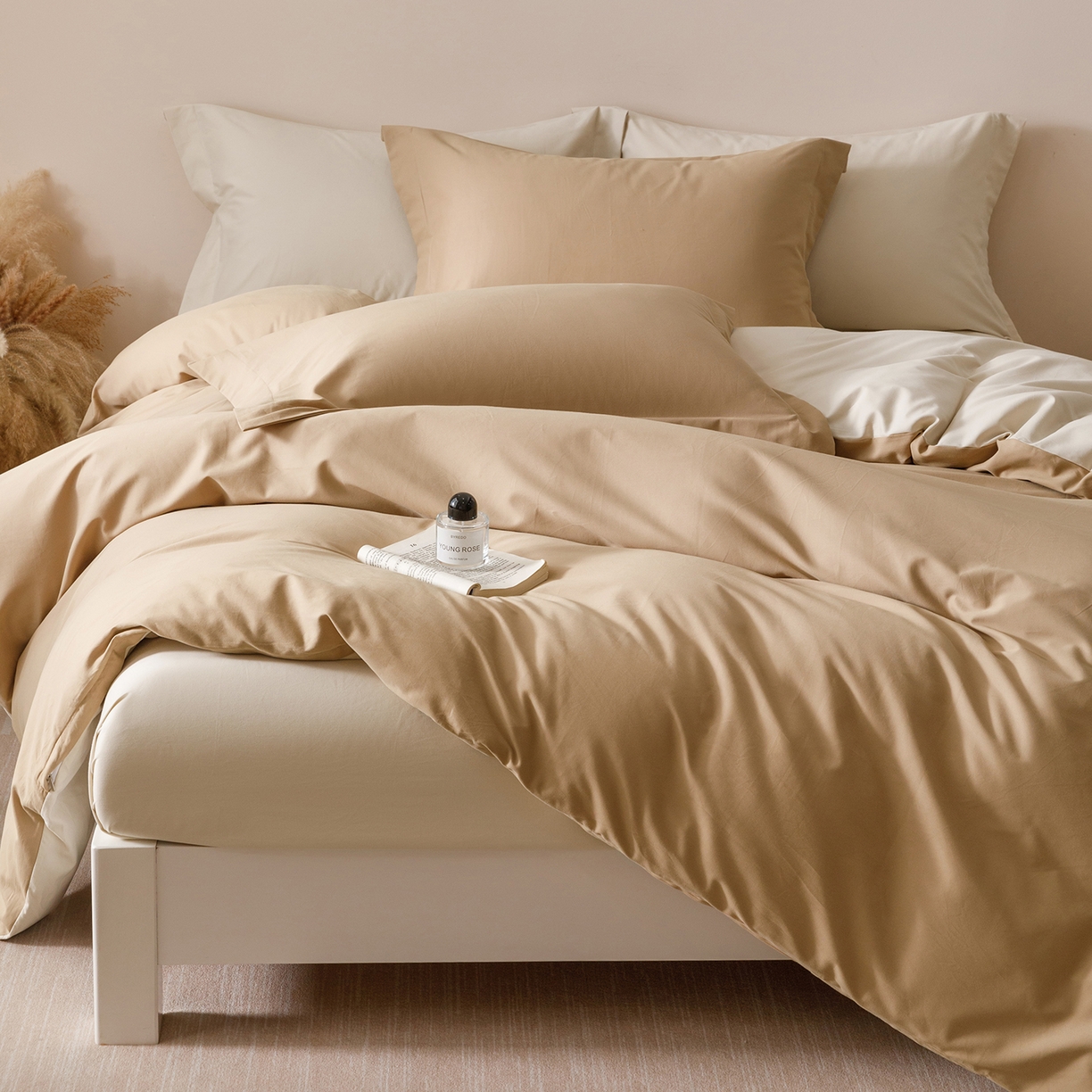 91家纺网 家纺一手货源 找家纺 爱思佳 2025新款A类全棉60s长绒棉纯棉磨毛纯色拼色系列四件套 肉桂拿铁