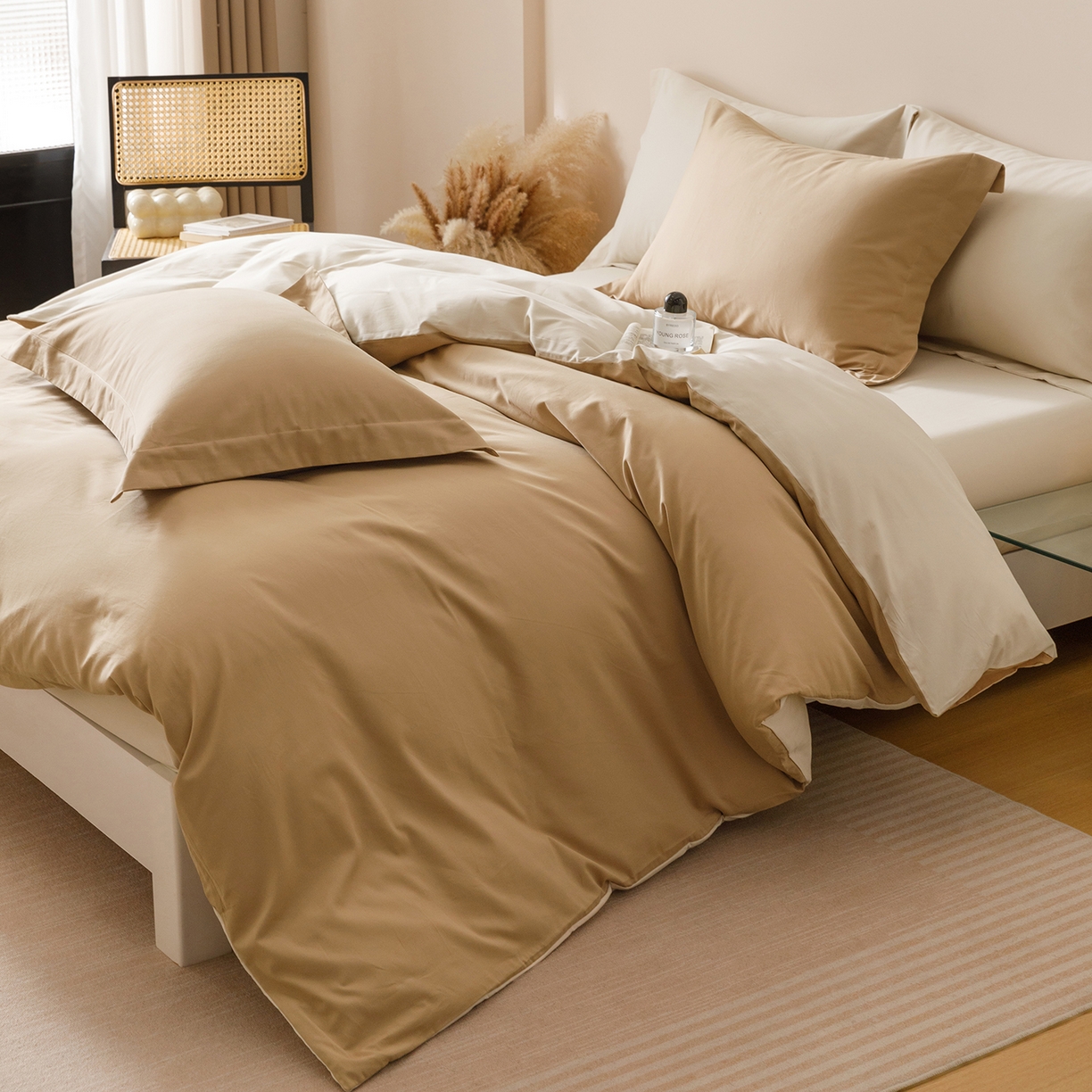 91家纺网 家纺一手货源 找家纺 爱思佳 2025新款A类全棉60s长绒棉纯棉磨毛纯色拼色系列四件套 肉桂拿铁