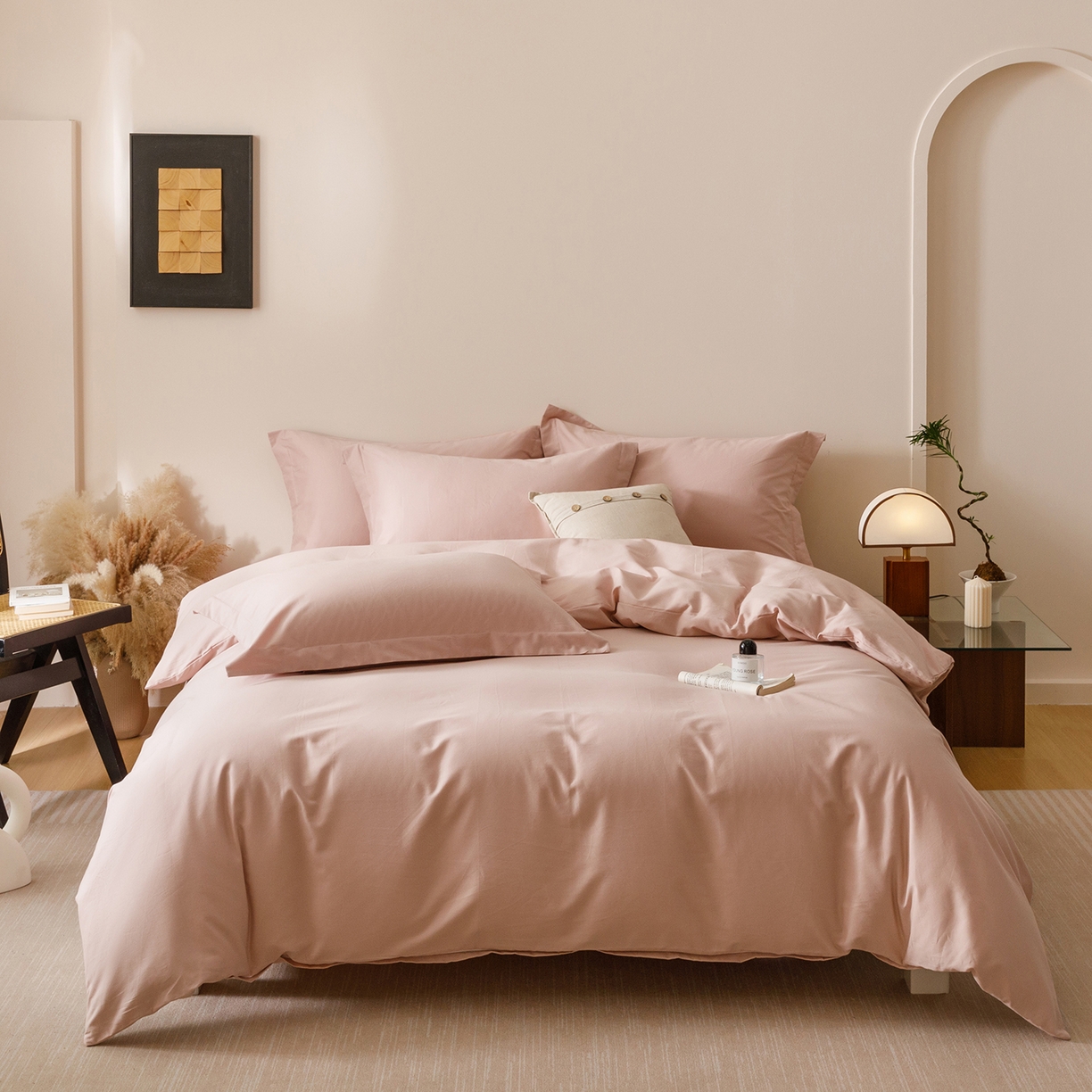 91家纺网 家纺一手货源 找家纺 爱思佳 2025新款A类全棉60s长绒棉纯棉磨毛纯色拼色系列四件套 杏花粉