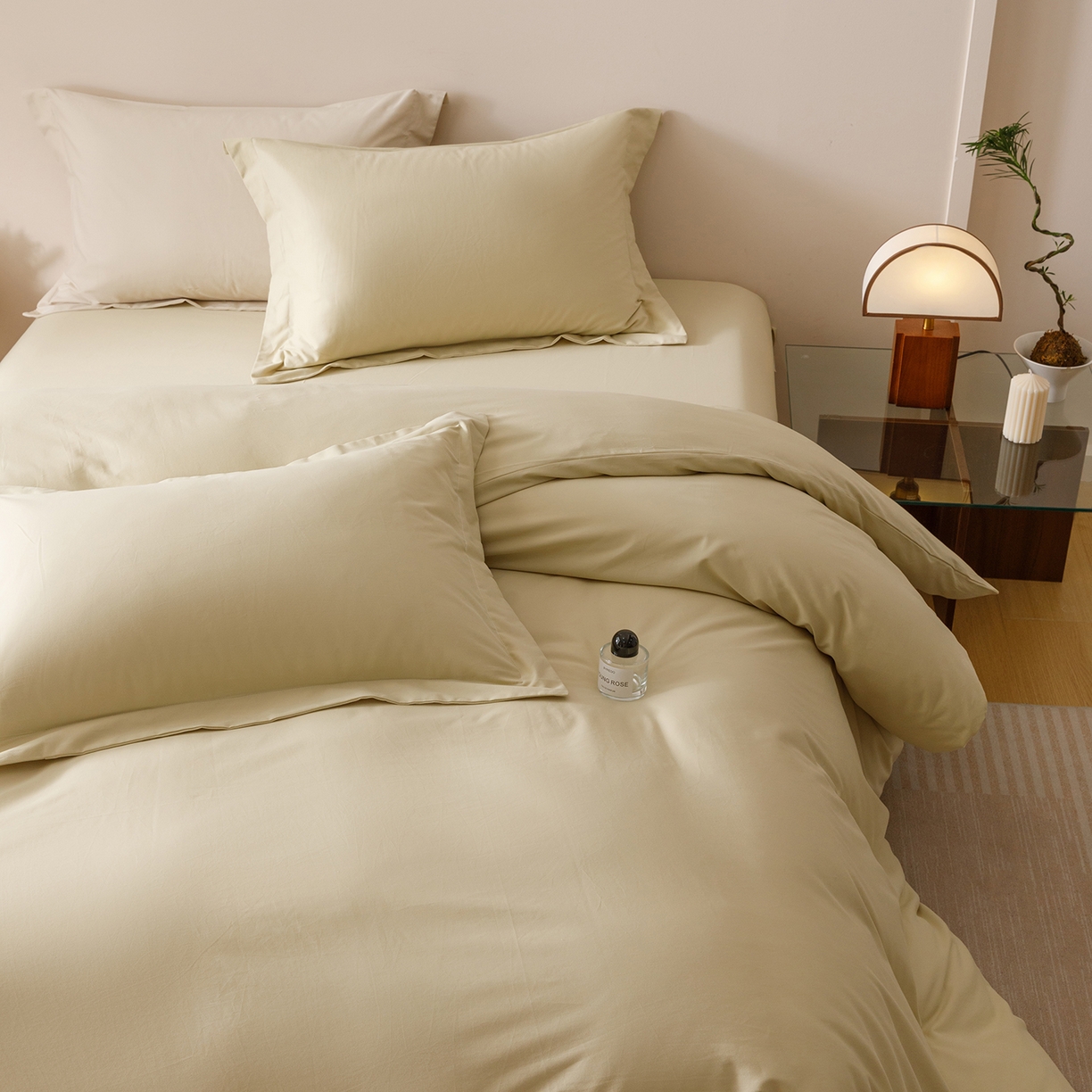 91家纺网 家纺一手货源 找家纺 爱思佳 2025新款A类全棉60s长绒棉纯棉磨毛纯色拼色系列四件套 杏黄