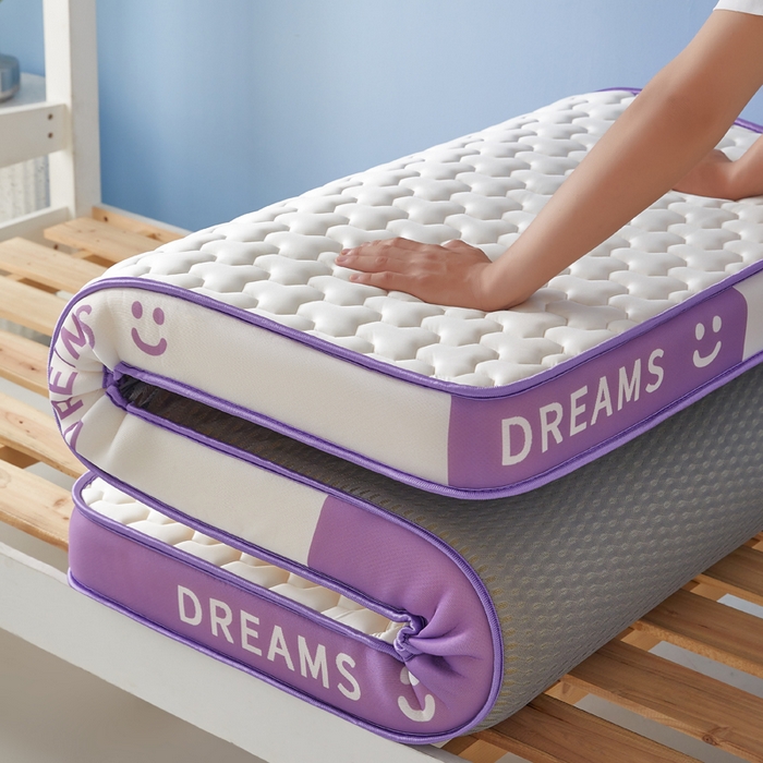 91家纺网 家纺一手货源 找家纺 暖季家纺 2025新款双拼色牛奶丝针织棉立体海绵三菱格学生床垫 立体紫白三菱格