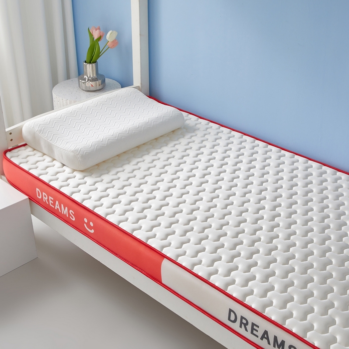 91家纺网 家纺一手货源 找家纺 暖季家纺 2025新款双拼色牛奶丝针织棉立体海绵三菱格学生床垫 立体红白三菱格