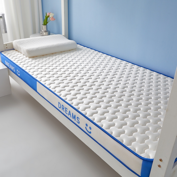 91家纺网 家纺一手货源 找家纺 暖季家纺 2025新款双拼色牛奶丝针织棉立体海绵三菱格学生床垫 立体蓝白三菱格