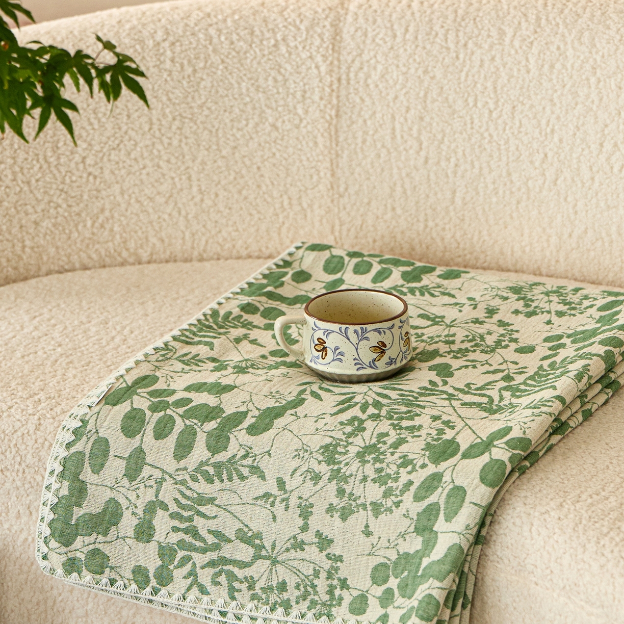 91家纺网 家纺一手货源 找家纺 安莱生活2025新款双层纱多功能盖毯床盖三件套 新栀子花-绿